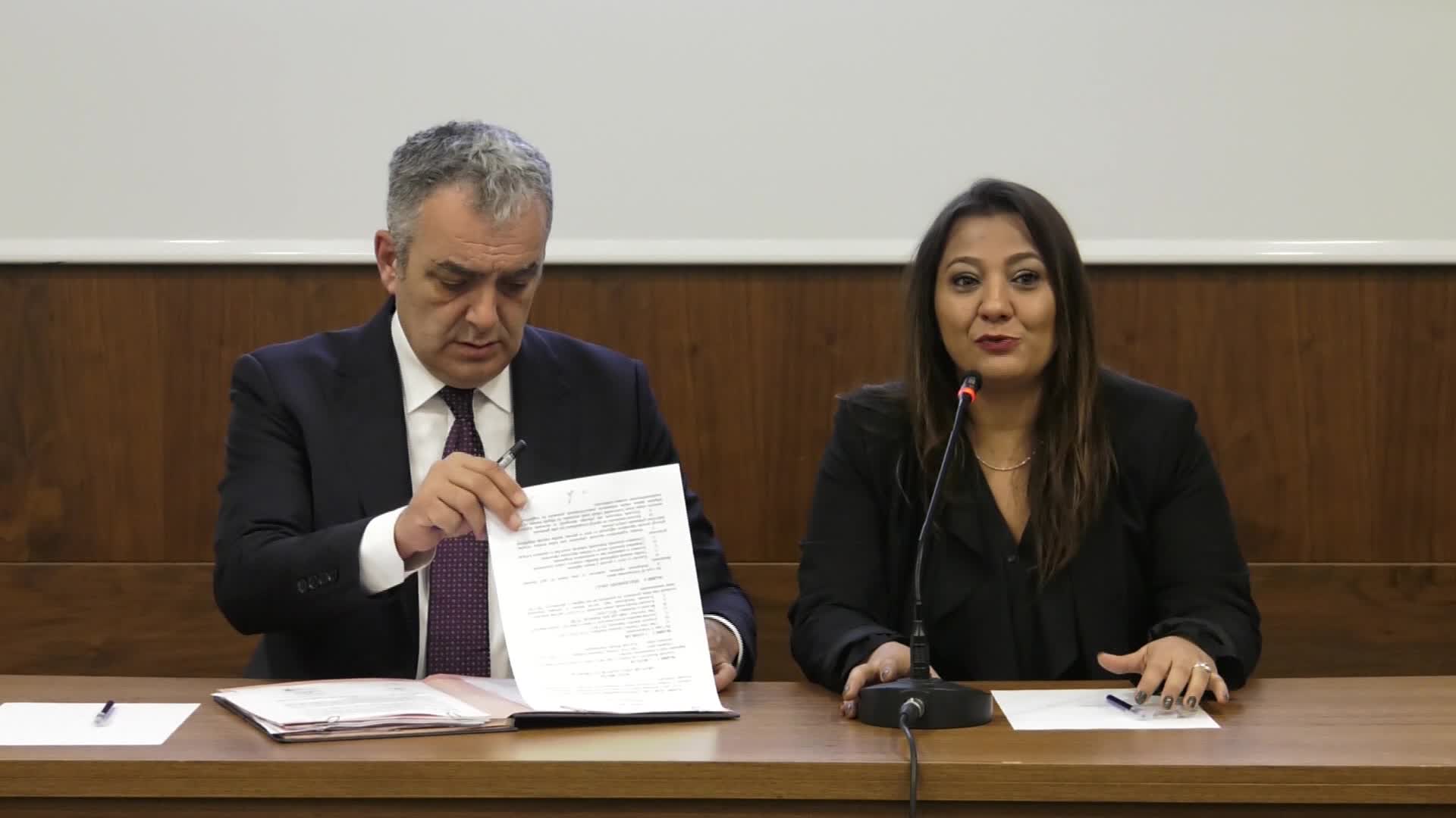 KONYAALTI BELEDİYE BAŞKANI ESEN: "ÇALIŞAN İNSAN GEÇİM SIKINTISI ÇEKMEMELİ"