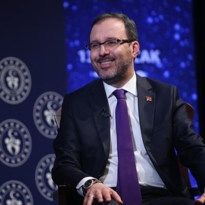 GENÇLİK VE SPOR BAKANI: HALI SAHALAR YARIN AÇILACAK