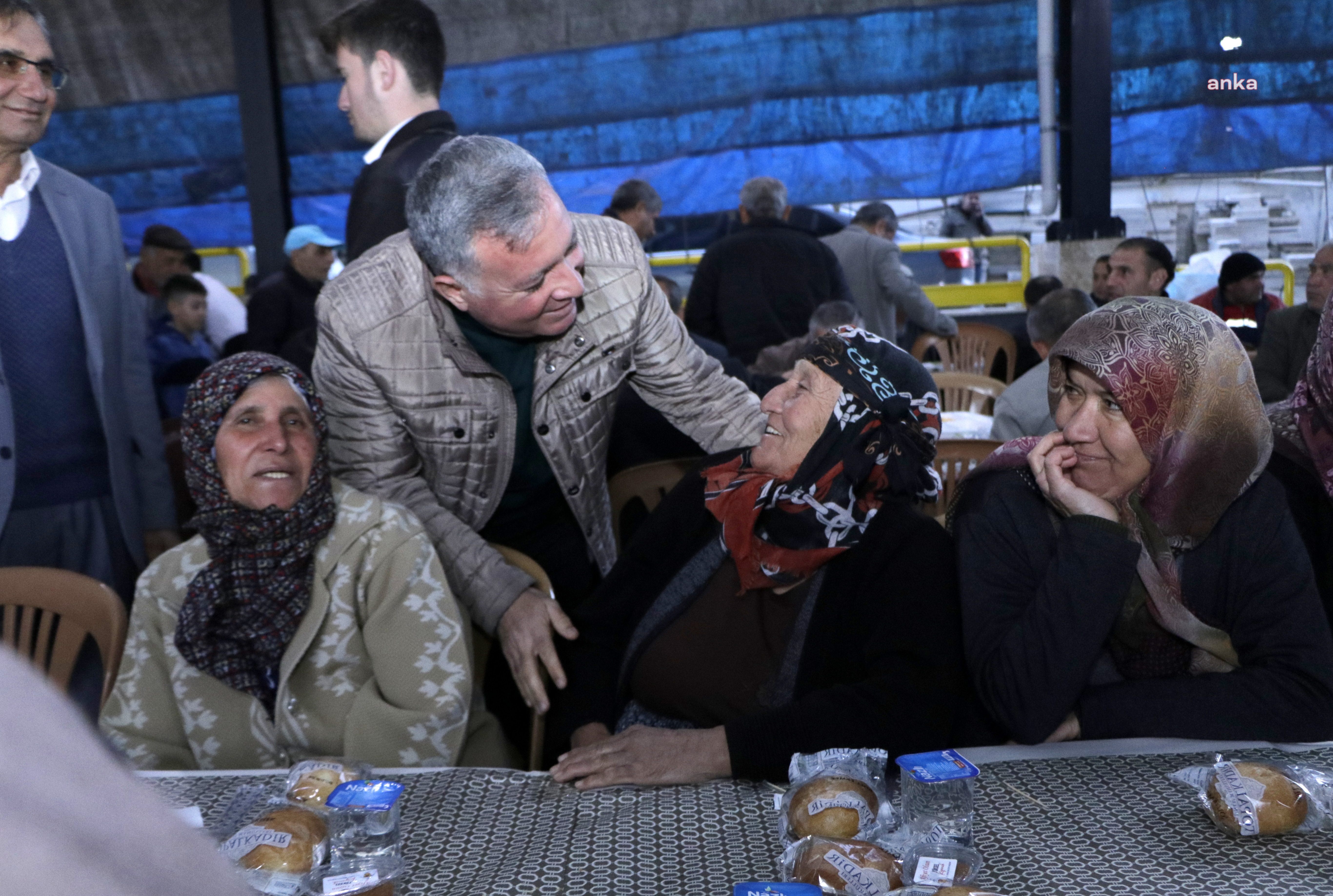 HONAZ BELEDİYE BAŞKANI KEPENEK, MAHALLE İFTARLARINDA VATANDAŞLARLA BİR ARAYA GELİYOR