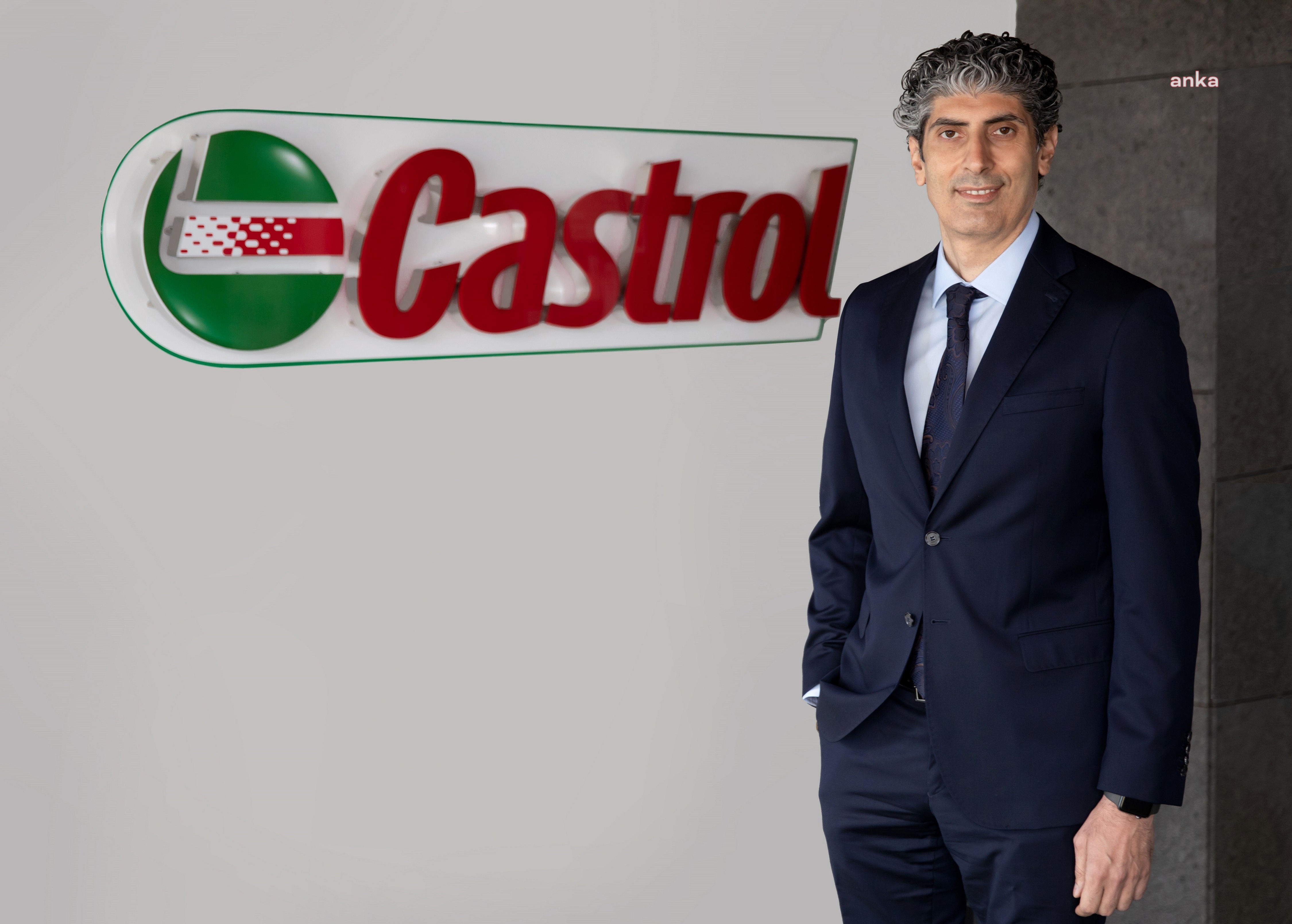 CASTROL'ÜN YENİ AMBALAJLARI İÇİN YÜZDE 20 DAHA AZ PLASTİK KULLANILACAK