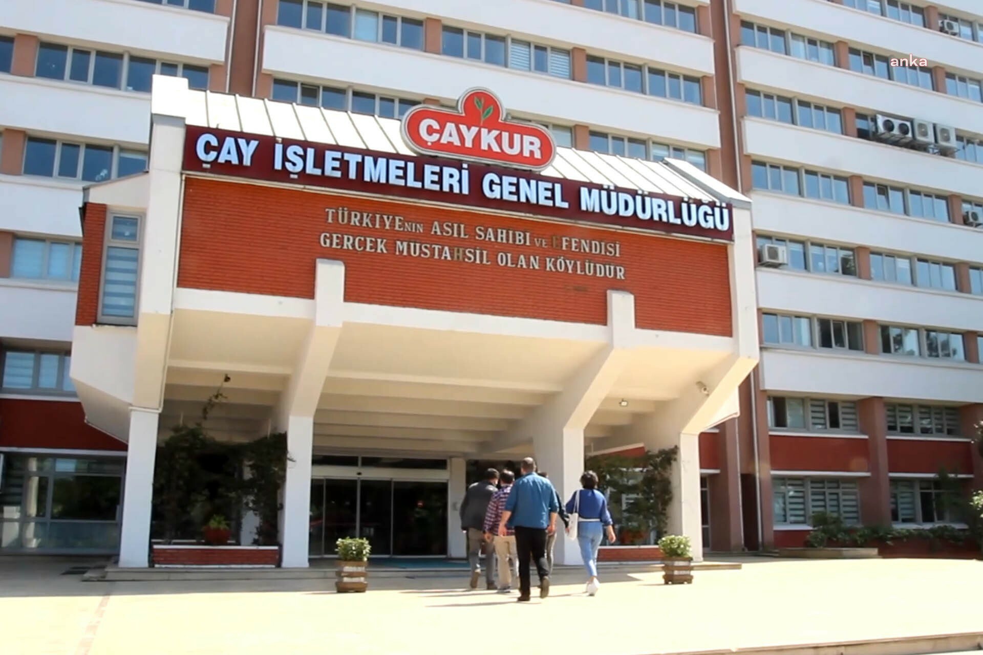 ÇAYKUR’UN BİN 365 MEVSİMLİK İŞÇİ KADROSU İÇİN 38 BİN 763 KİŞİ BAŞVURDU