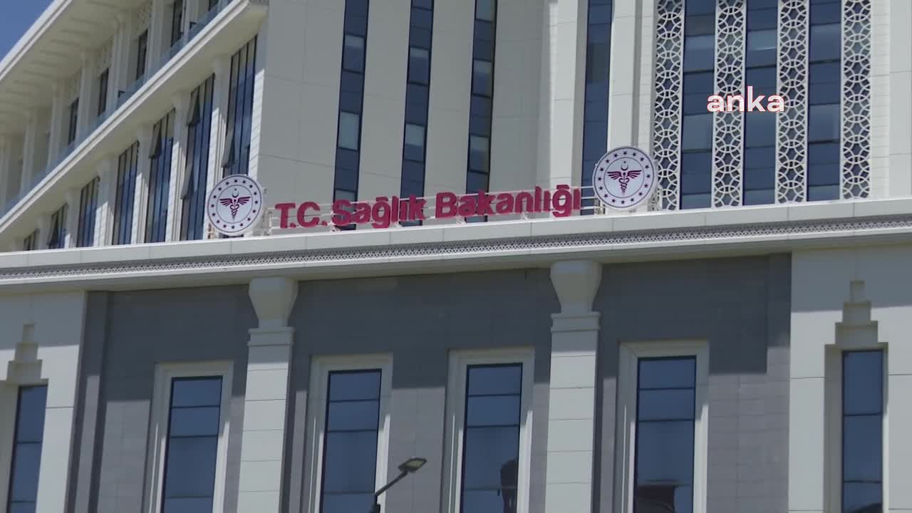 SAĞLIK BAKANLIĞI’NDAN 5 AY SONRA COVİD-19 AÇIKLAMASI: MARTTA 31 BİN 54 YENİ VAKA, 85 VEFAT