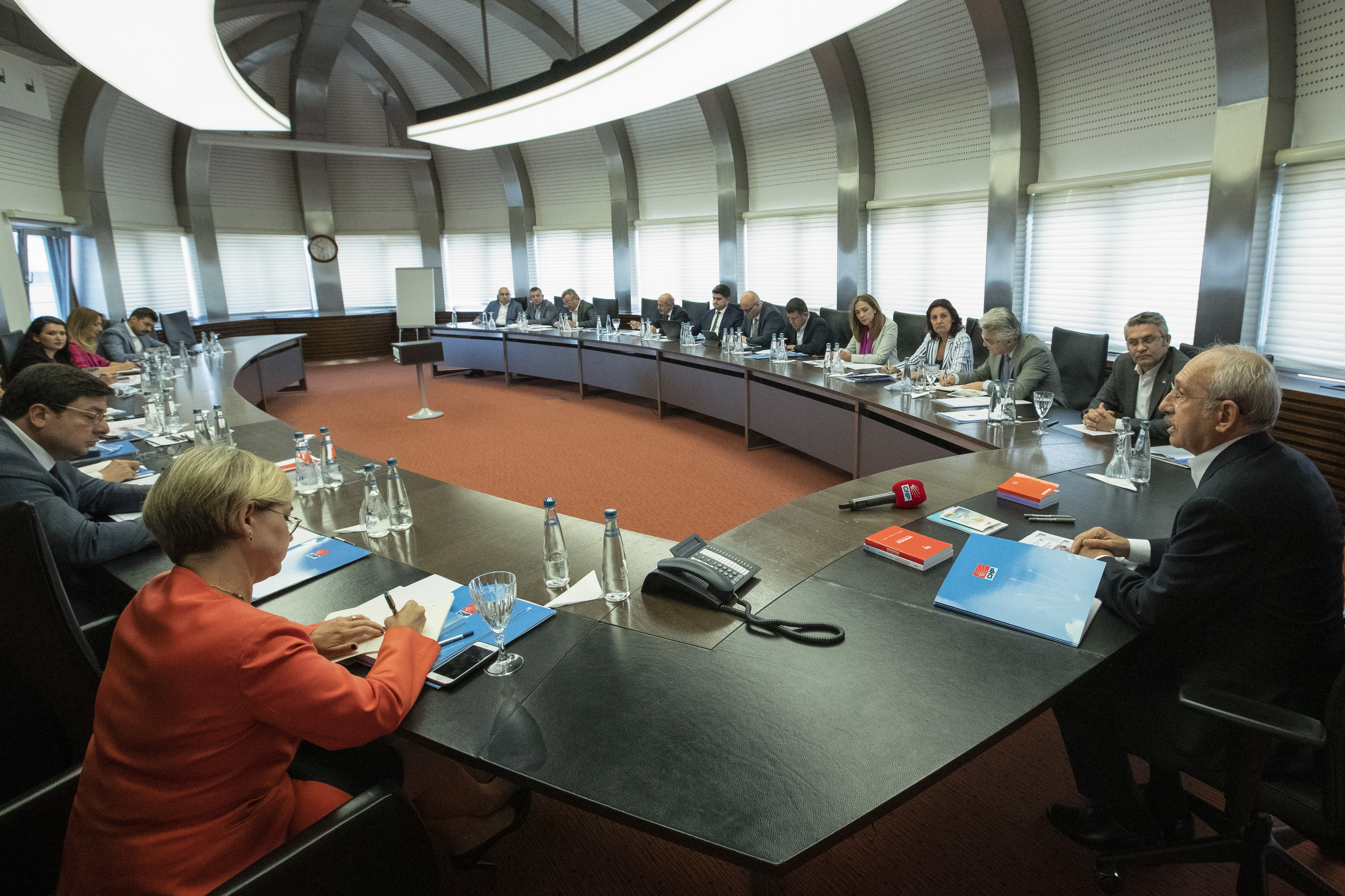 CHP  MYK İLK TOPLANTISINI YAPTI