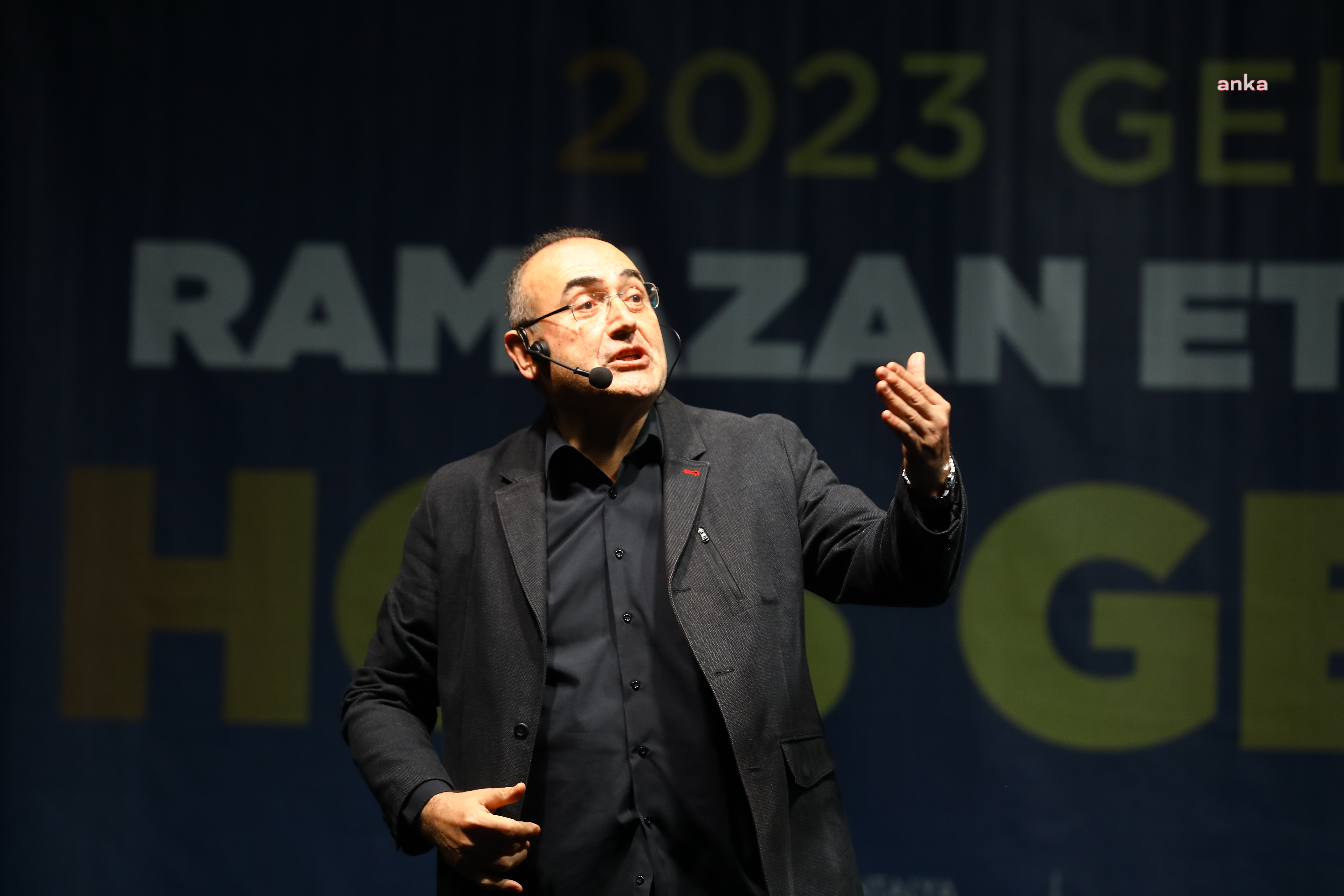 SUNAY AKIN, ANTALYA BÜYÜKŞEHİR'İN RAMAZAN ETKİNLİKLERİNE KONUK OLDU