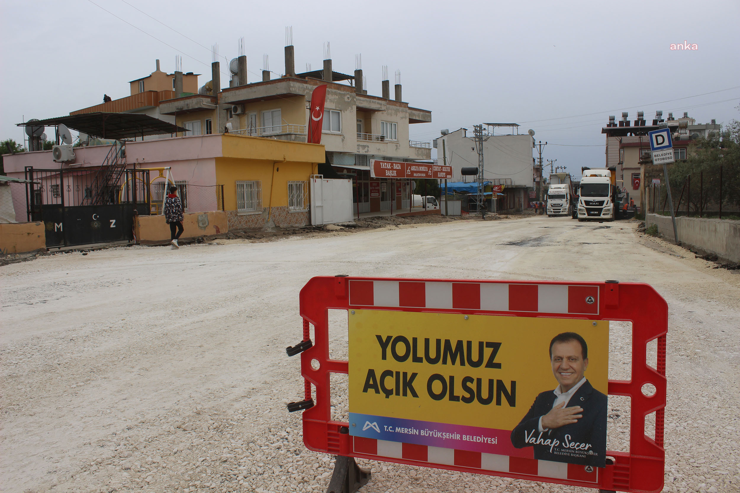MERSİN BÜYÜKŞEHİR’İN YOL ASFALT EKİPLERİ, ÇALIŞMALARINI SÜRDÜRÜYOR
