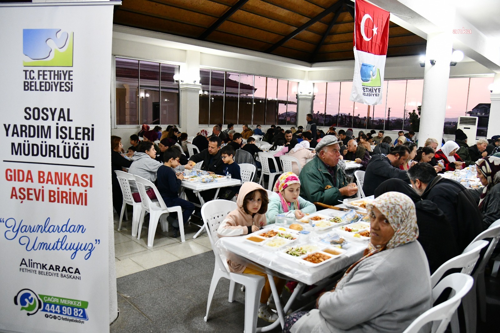 FETHİYE BELEDİYESİ’NİN İFTAR YEMEĞİNE YOĞUN İLGİ