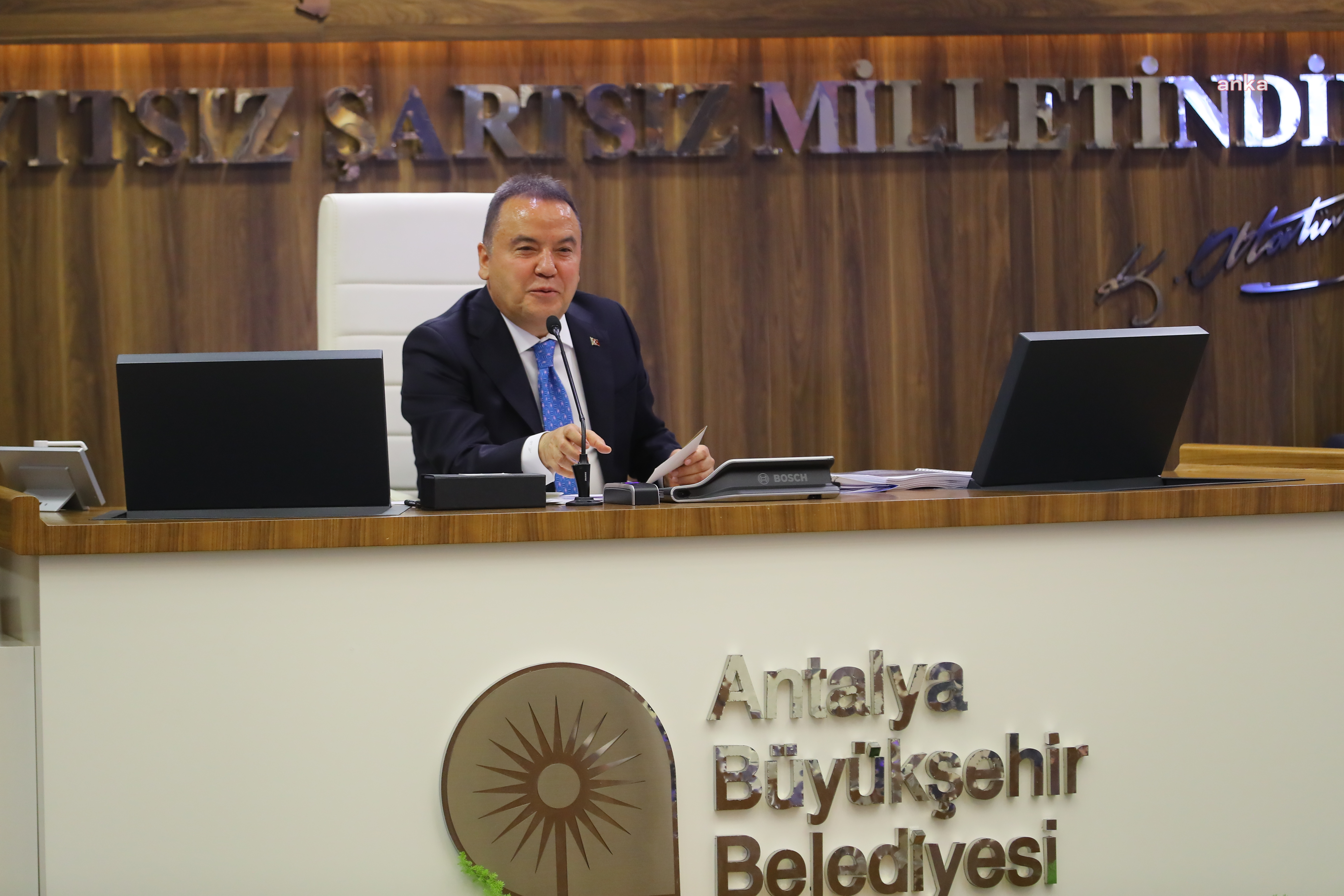 ANTALYA BÜYÜKŞEHİR’İN 2022 FAALİYET RAPORU OYBİRLİĞİYLE KABUL EDİLDİ