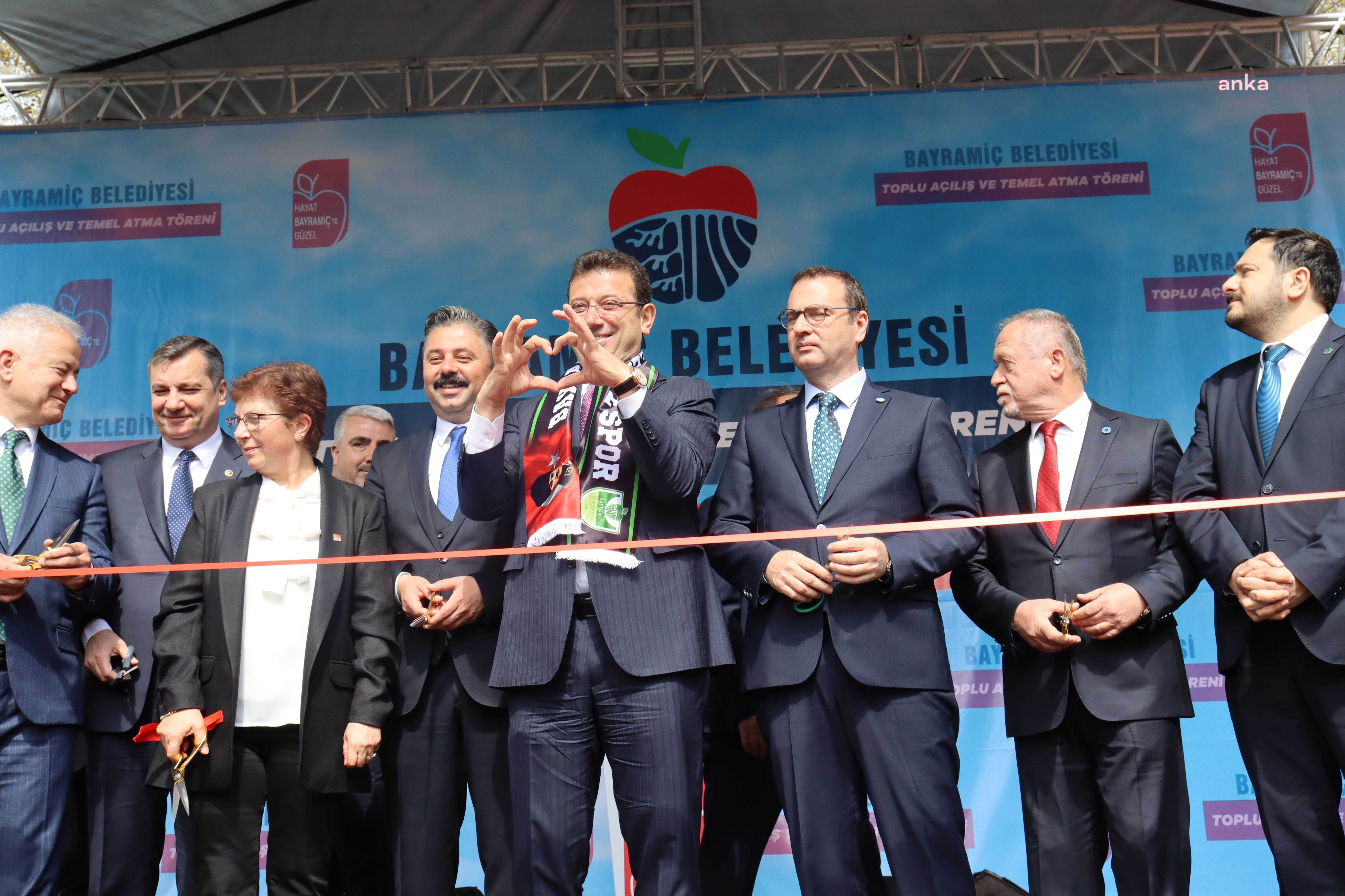 BAYRAMİÇ’TE TOPLU AÇILIŞ VE TEMEL ATMA TÖRENİ