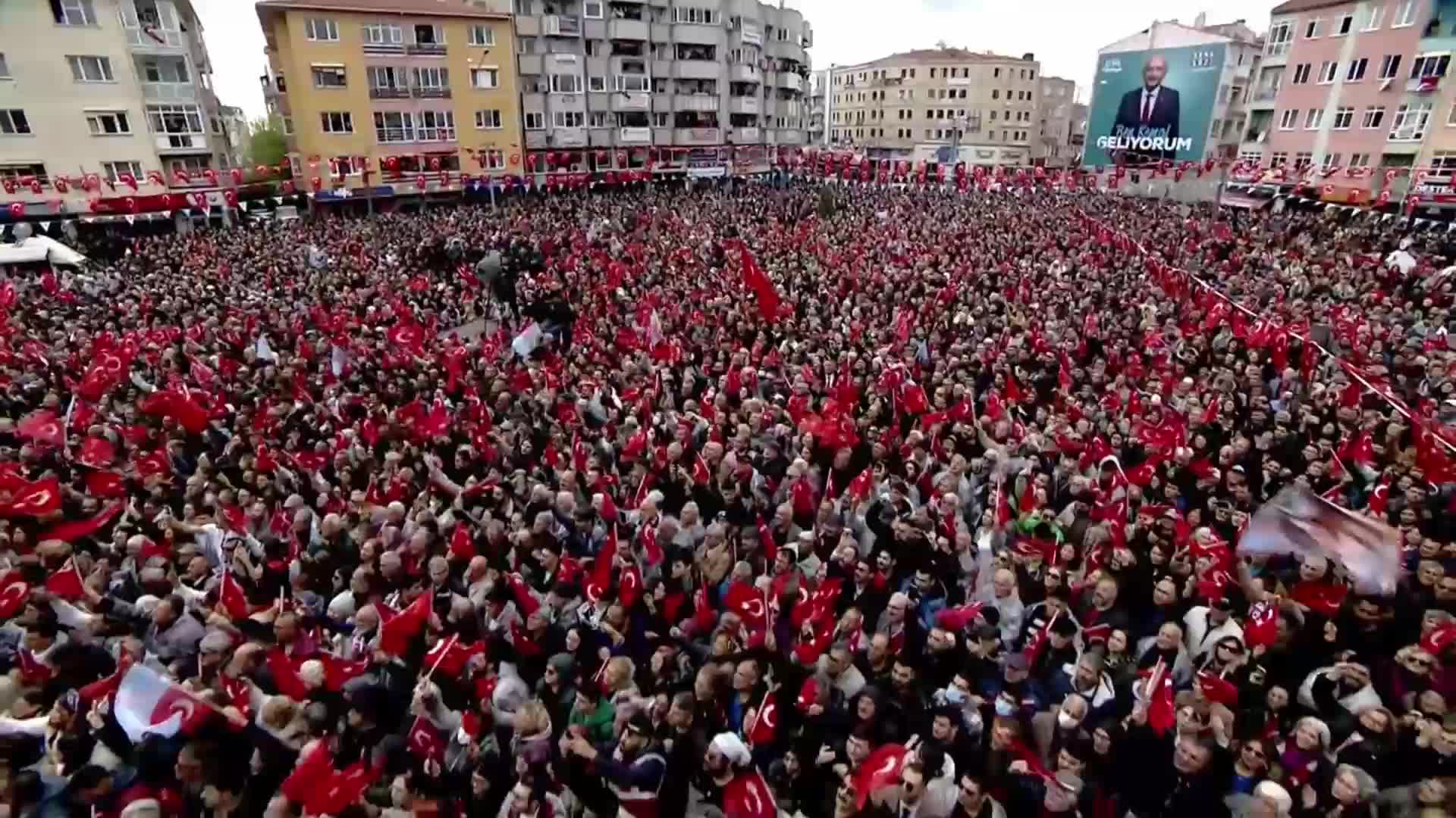 MANSUR YAVAŞ: “15 MAYIS’TAN SONRA KORKU İKLİMİNİ ÜZERİMİZDEN ATIP BAHARLAR YARATMAK ÜZERE, SAYIN KILIÇDAROĞLU’NU İNŞALLAH 13. CUMHURBAŞKANI YAPACAĞIZ”