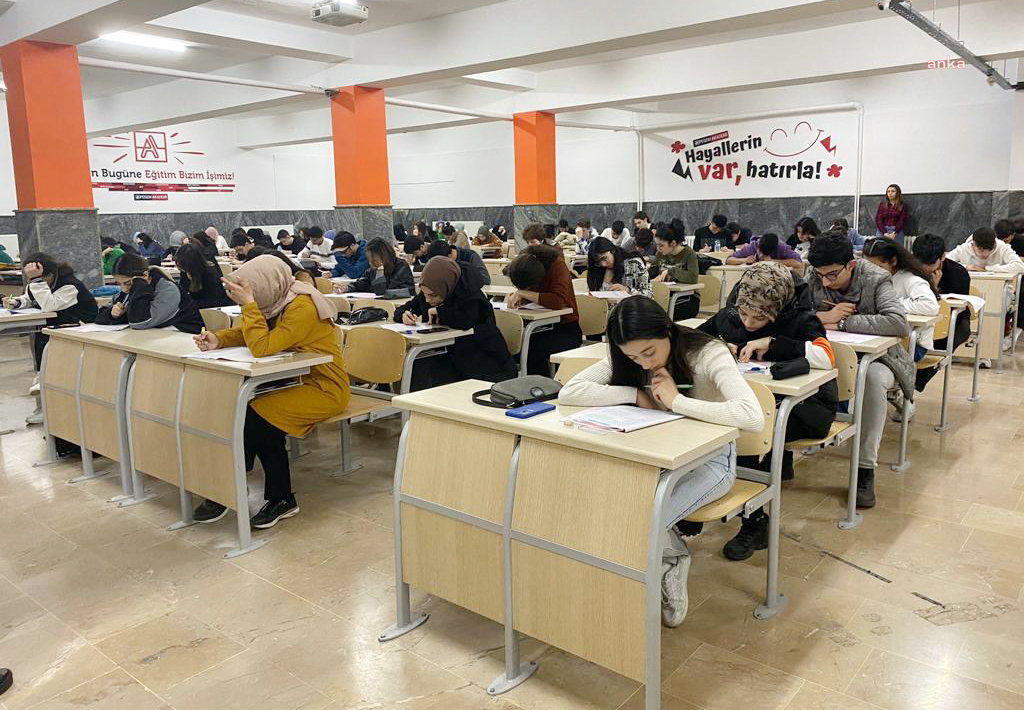 YENİMAHALLE BELEDİYESİ DESTEK EĞİTİM MERKEZLERİ’NDE YKS HEYECANI