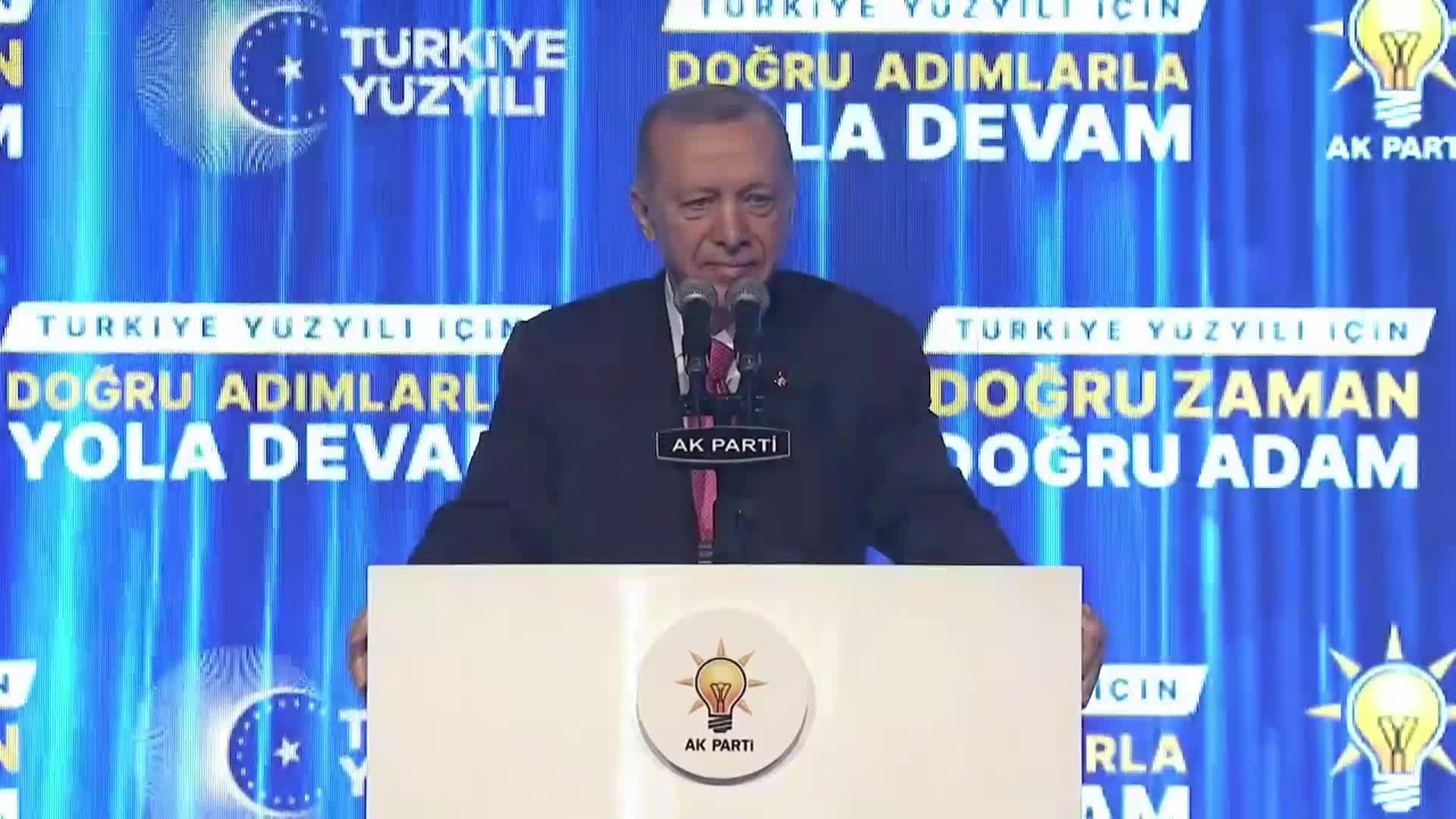 ERDOĞAN, AKP’NİN SEÇİM BEYANNAMESİNİ AÇIKLADI: İŞSİZLİK ORANI YÜZDE 7’YE DÜŞÜRÜLECEK, CUMHURBAŞKANLIĞI HÜKÜMET SİSTEMİ RESTORE EDİLECEK, KAMUDA MÜLAKAT KALDIRILACAK