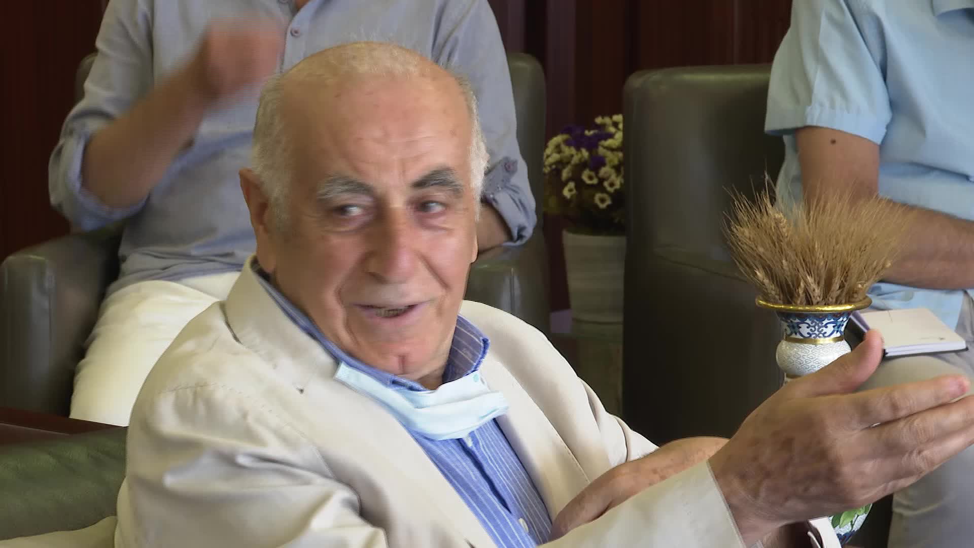 TUNÇ SOYER, ALEVİ TOPLUMU LİDERLERİNİ AĞIRLADI; "DİYALOG MERKEZİ" MÜJDESİ VERDİ