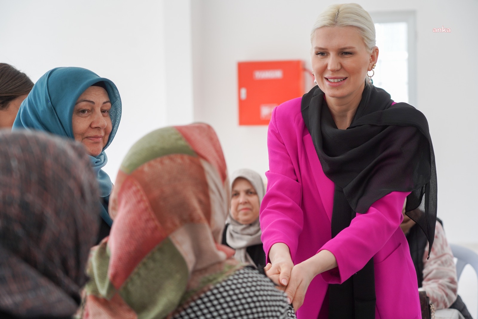 BİLECİK BELEDİYE BAŞKANIVEKİLİ SUBAŞI, RAMAZAN MUKABELESİNE KATILAN KADINLARI ZİYARET ETTİ
