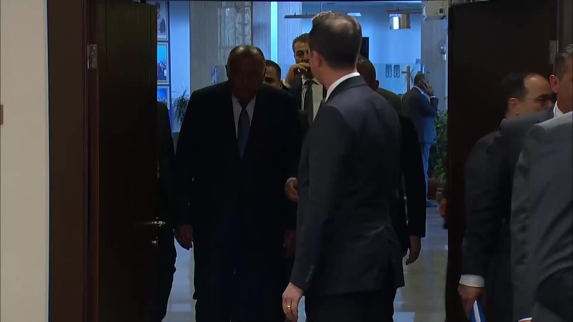 MISIR’DAN TÜRKİYE’YE 11 YIL SONRA DIŞİŞLERİ BAKANI DÜZEYİNDE İLK RESMİ ZİYARET... ÇAVUŞOĞLU: "CUMHURBAŞKANLARI DÜZEYİNDE PLANLANAN ZİRVENİN HAZIRLIKLARINI BUGÜN BAŞLATMIŞ OLDUK"