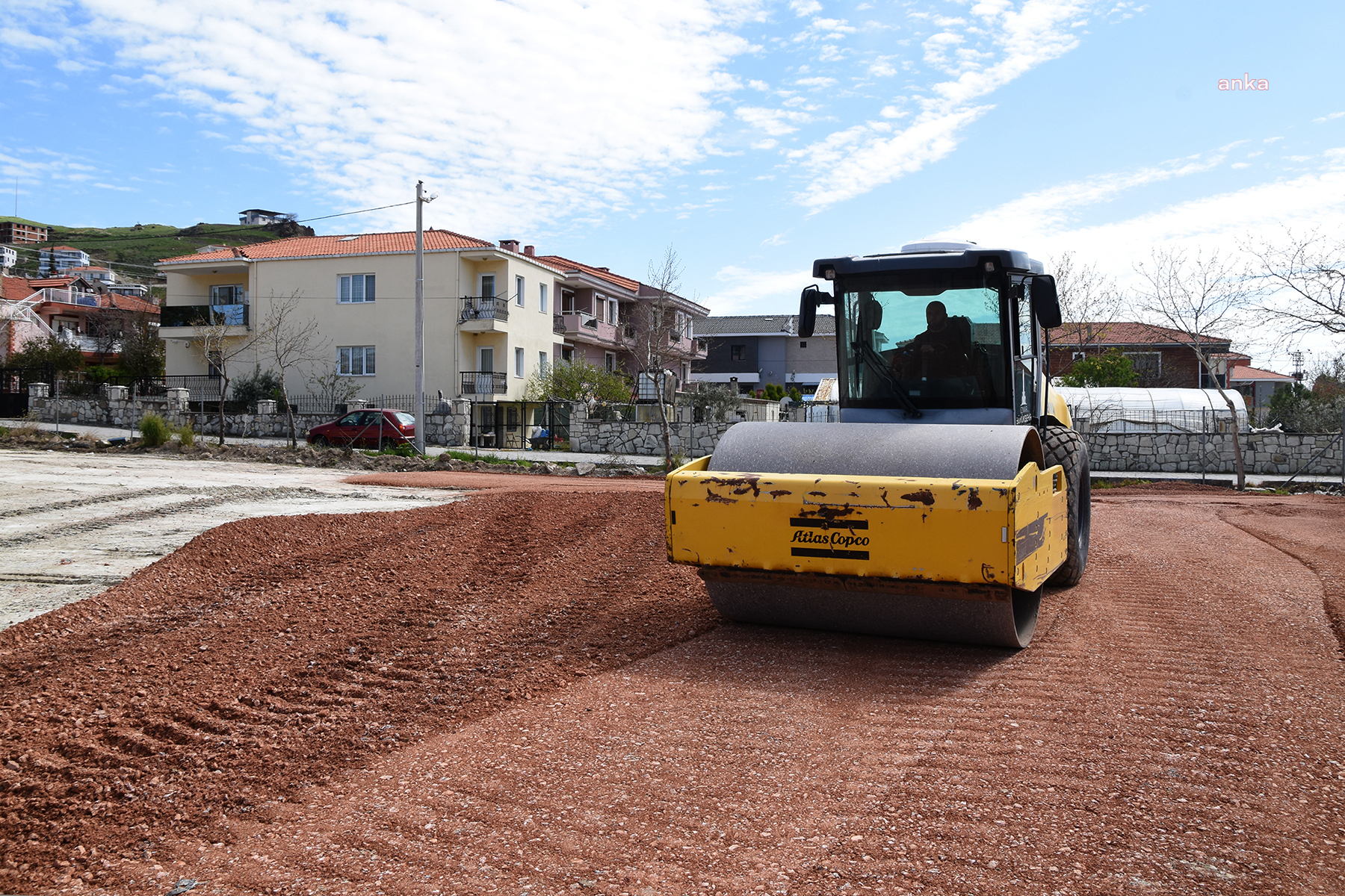 FOÇA BAĞARASI’NDA YENİ PAZAR YERİ YAPIMINA BAŞLANDI