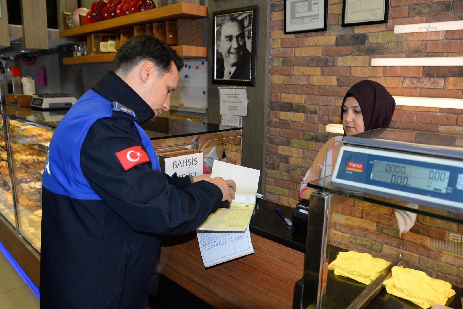 BOZÜYÜK’TE BAYRAM ÖNCESİNDE TATLI İMALATHANELERİNE DENETİM