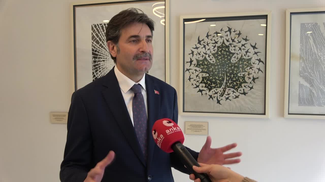 AYHAN SEFER ÜSTÜN: SEÇİM İÇİN TAM ORGANİZE OLDUK, HER SANDIĞIN BAŞINDA OLACAĞIZ. SEÇİMİN TAPUSU ISLAK İMZALI SANDIK SONUCU TUTANAĞIDIR. BUNA ÇOK ÖNEM VERİYORUZ. BAŞKA BİRİNİN YERİNE OY KULLANILIR MI? İMKANSIZ”