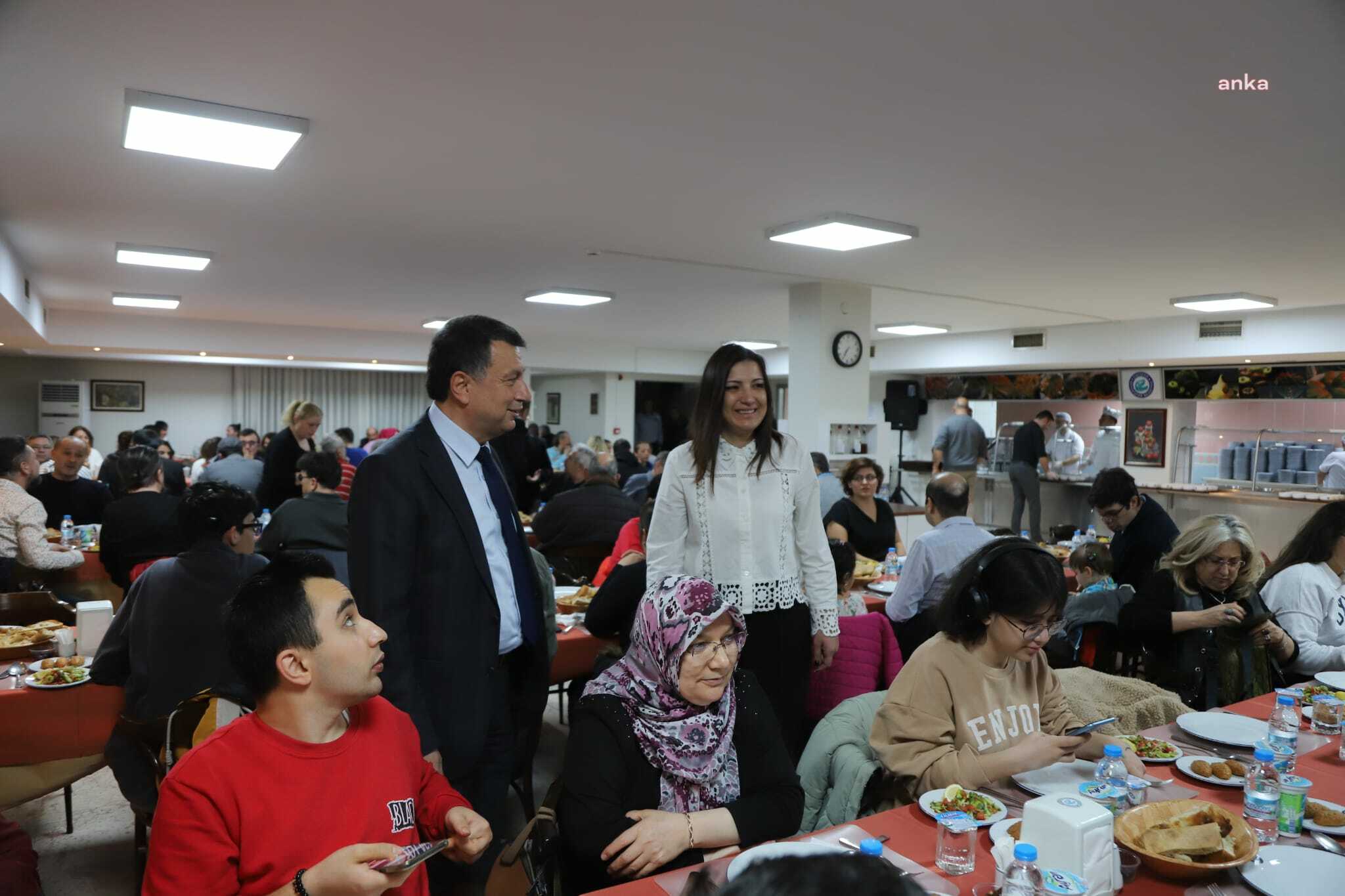 ESKİŞEHİR BÜYÜKŞEHİR BELEDİYESİ’NDEN ENGELLİ DERNEKLERİ ÜYELERİ VE AİLELERİ İÇİN İFTAR