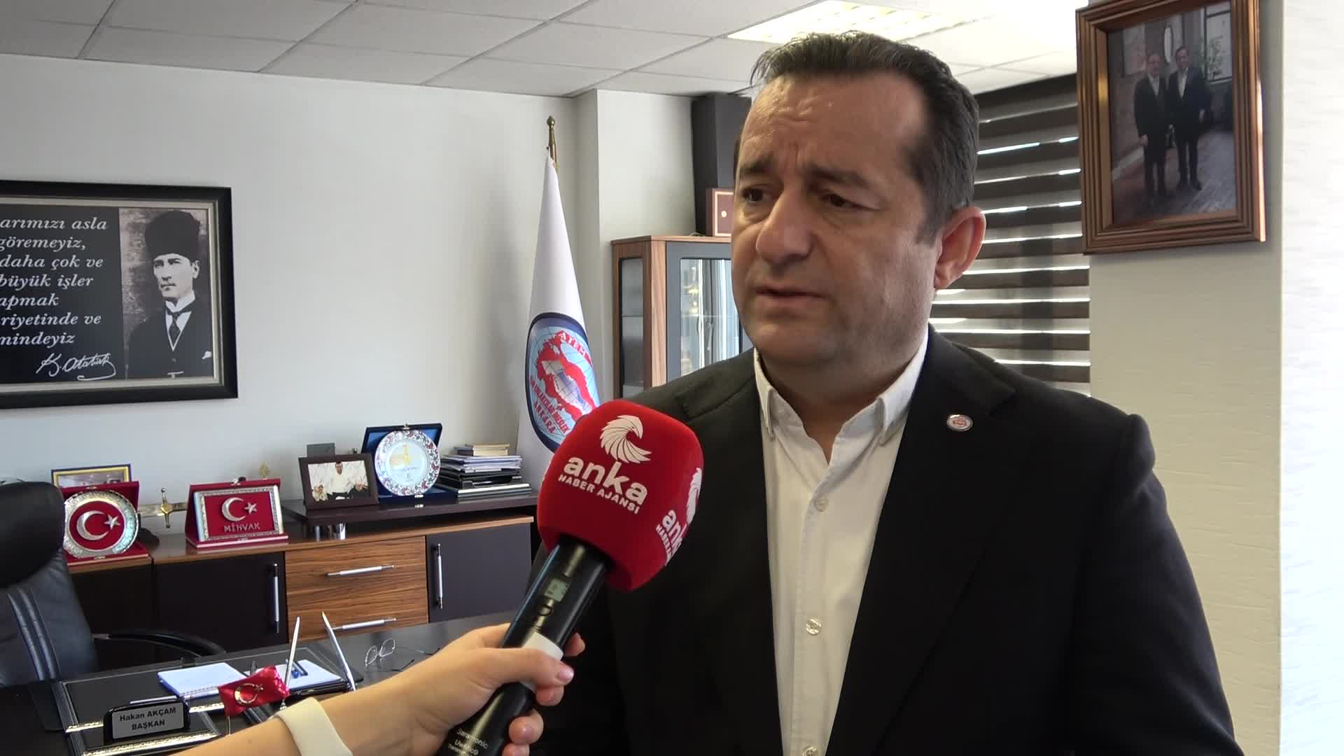 ATEM BAŞKANI AKÇAM: “400 BİN DEPREMZEDE ANKARA'YA GÖÇ ETTİ. FIRSATÇI EV SAHİPLERİ YÜKSEK RAKAM İSTEDİ. YÜZDE 50-300 ARASINDA FİYATLARDA ARTIŞ OLDU”