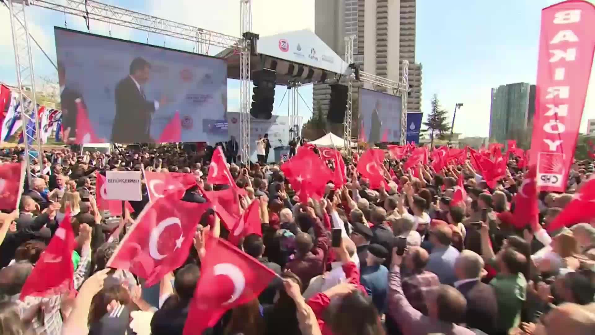 İMAMOĞLU’NDAN ‘KAÇAK KAFE’ TEPKİSİ: "POLİSİMİZİ BU GÖRÜNTÜYE MAHKUM EDEN HERKESİ KINIYORUM"