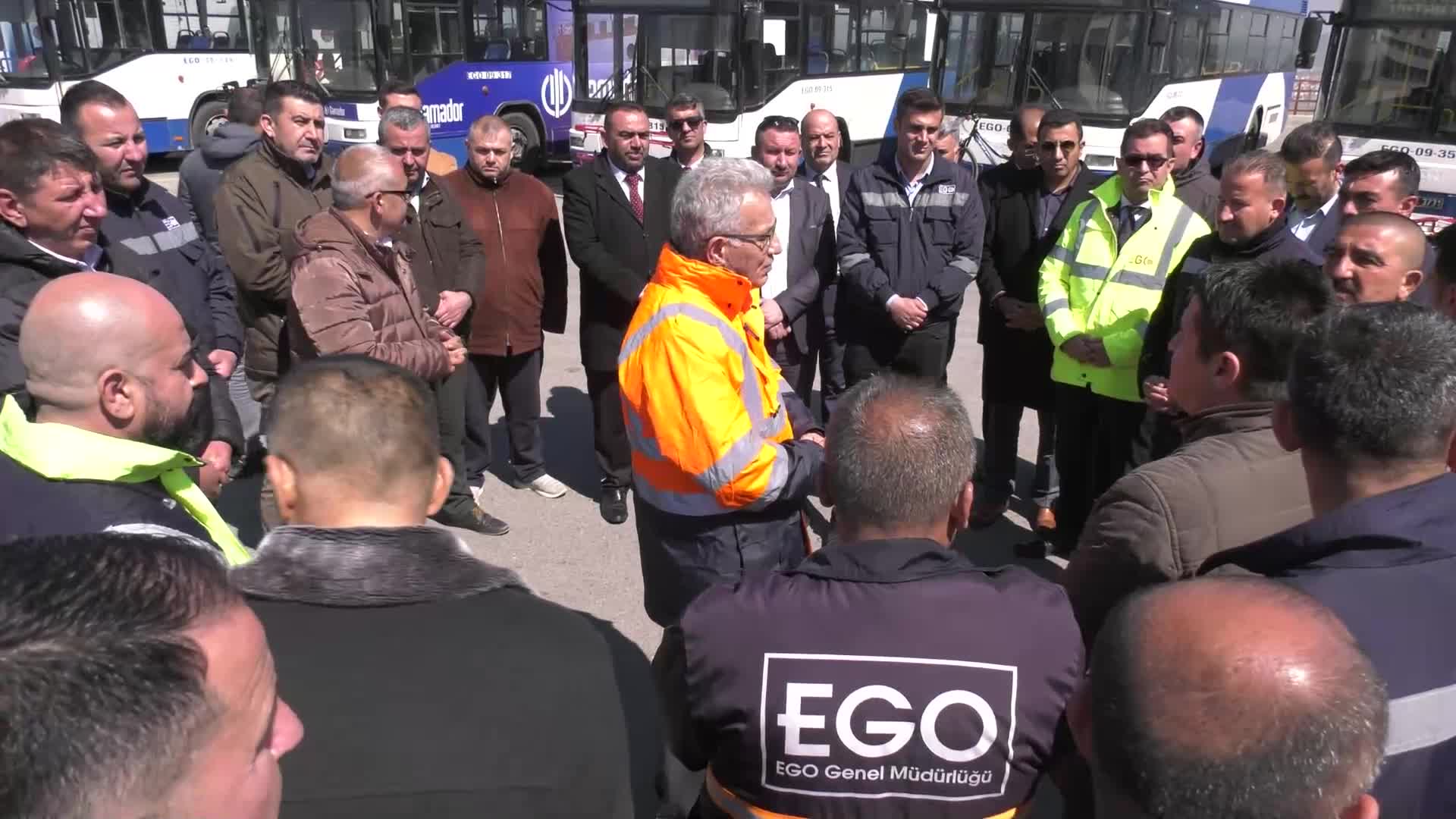 ANKARA BÜYÜKŞEHİR BELEDİYESİ’NDEN EGO OTOBÜSLERİNE BİSİKLET TAŞIMA APARATI