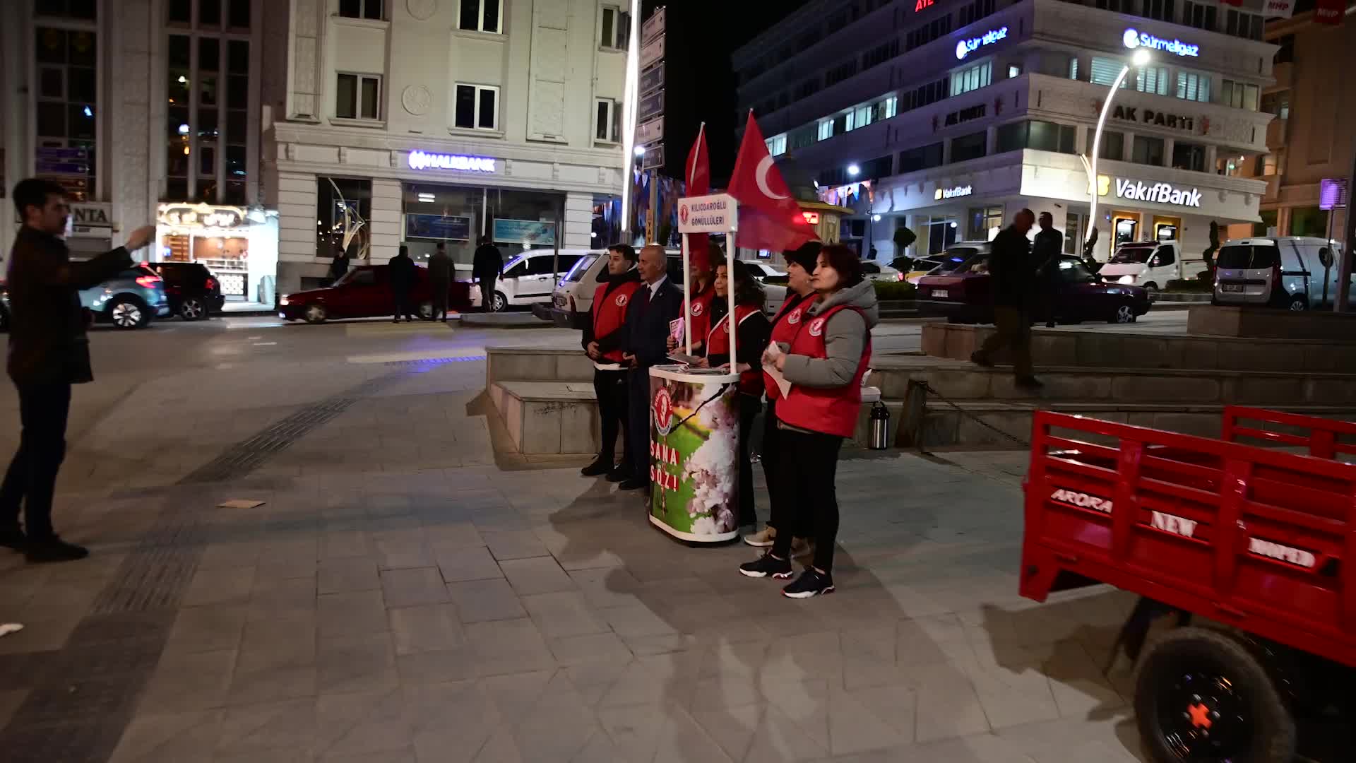 KILIÇDAROĞLU GÖNÜLLÜLERİ, YOZGAT'TAKİ ÇALIŞMALARINI SÜRDÜRÜYOR