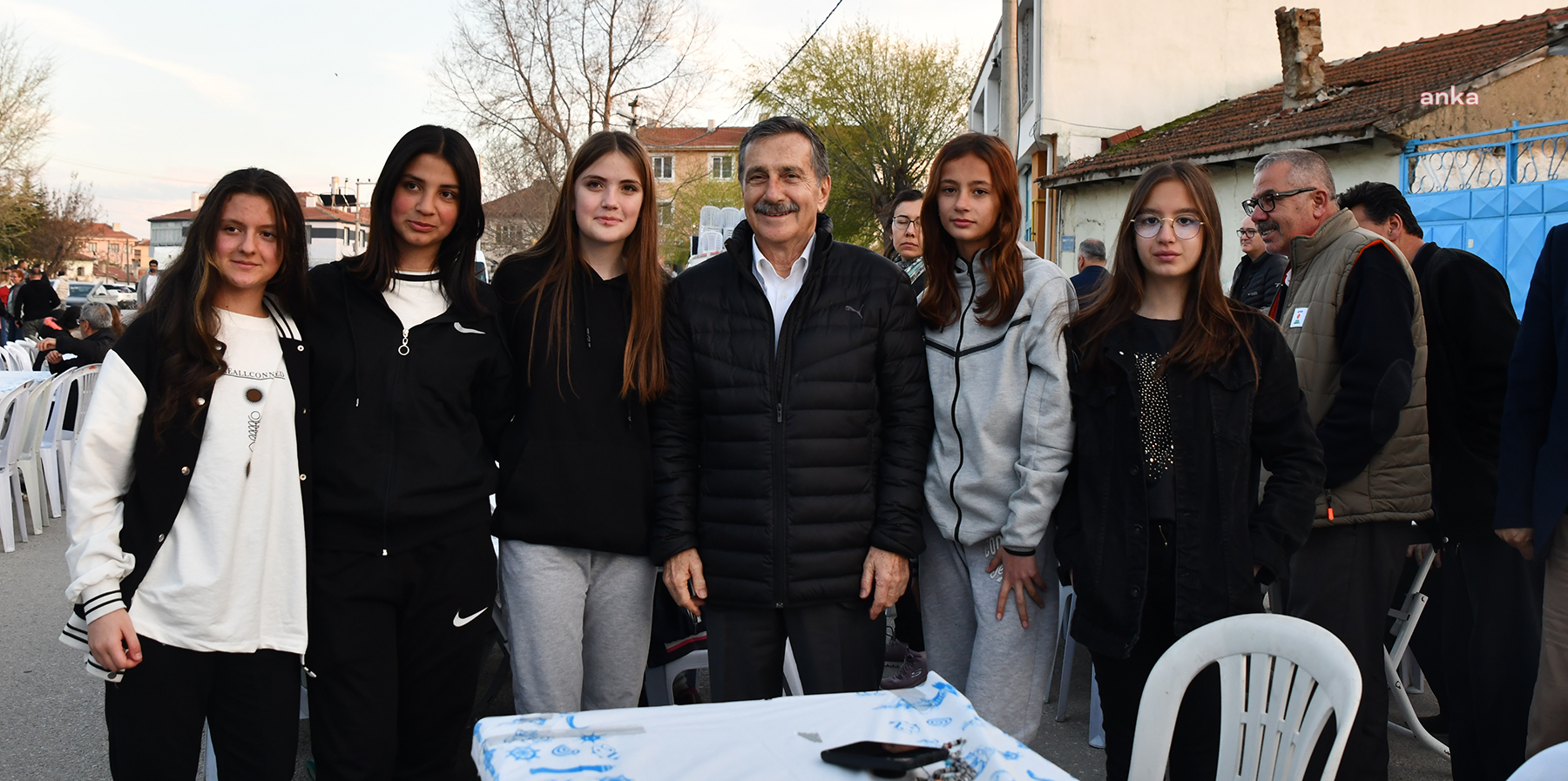 TEPEBAŞI BELEDİYE'NDEN MUTTALİP MAHALLESİ’NDE İFTAR PROGRAMI