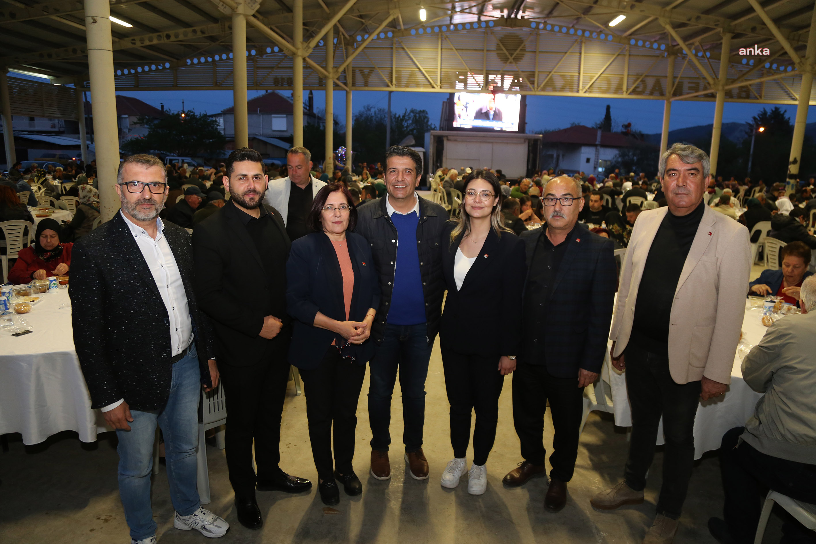 DÖŞEMEALTI BELEDİYESİ’NDEN BADEMAĞACI MAHALLESİ’NDE İFTAR