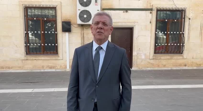 ŞANLIURFA’DA HASARLI BİNA KONTROLLÜ YIKIM SIRASINDA SAĞLAM RAPORLU CEVHERİ APARTMANI'NIN ÜZERİNE YIKILDI. BİNADA EVİ BULUNAN CHP MİLLETVEKİLİ ADAYI AKALIN, TEPKİ GÖSTERDİ