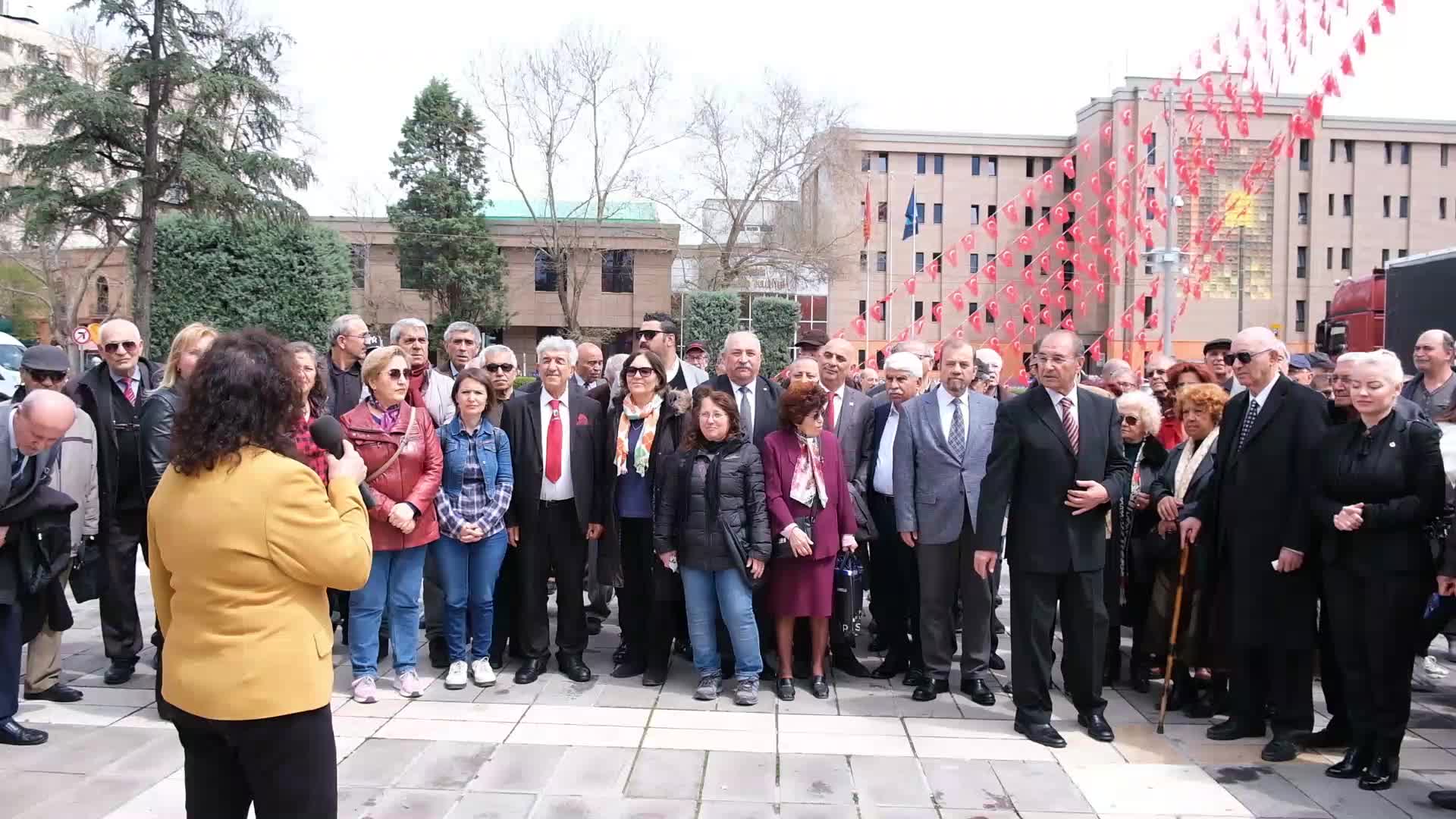 YENİ KUŞAK KÖY ENSTİTÜLERİ DERNEĞİ ESKİŞEHİR ŞUBESİ: "KÖY ENSTİTÜLERİNİ KAPATANLAR TARİHSEL SORUMLULUKTAN KURTULAMAYACAKLAR"