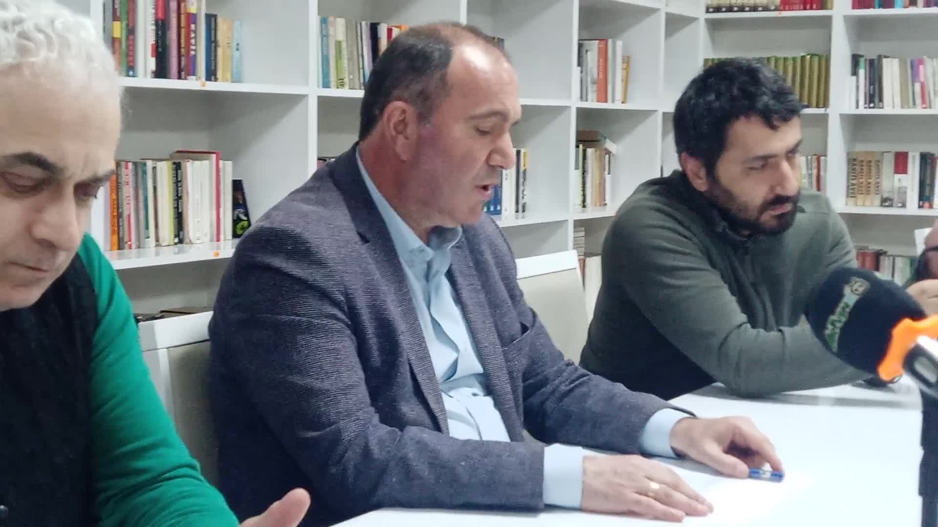 ARDANUÇ BELEDİYE BAŞKANI DEMİR'DEN ALTIN MADENİ TESİSİNE TEPKİ: BUNUN GERÇEKLEŞMESİ BÜYÜK BİR FELAKET OLACAKTIR