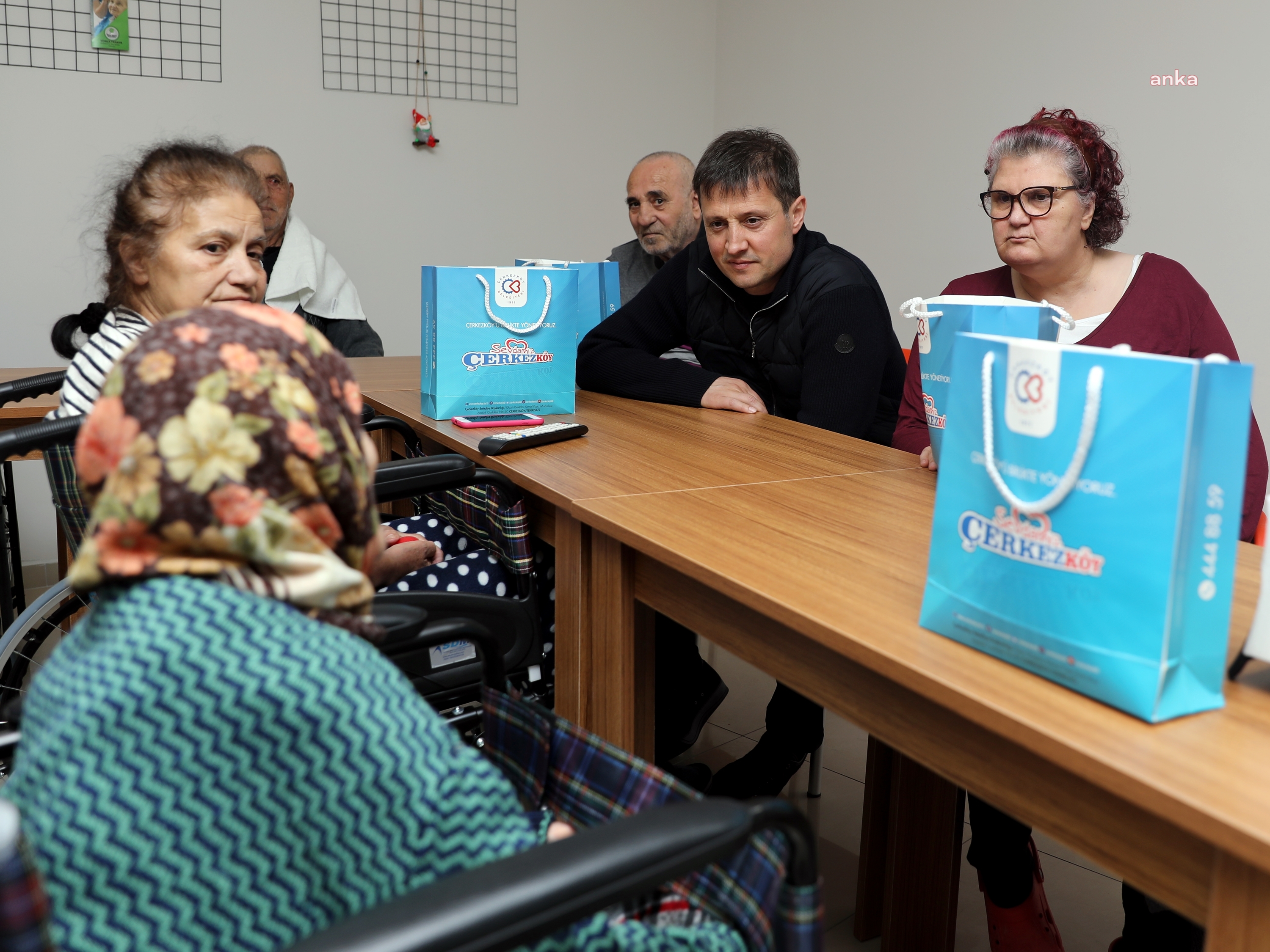 ÇERKEZKÖY BELEDİYE BAŞKANI AKAY’DAN BAKIMEVLERİNE BAYRAM ZİYARETİ