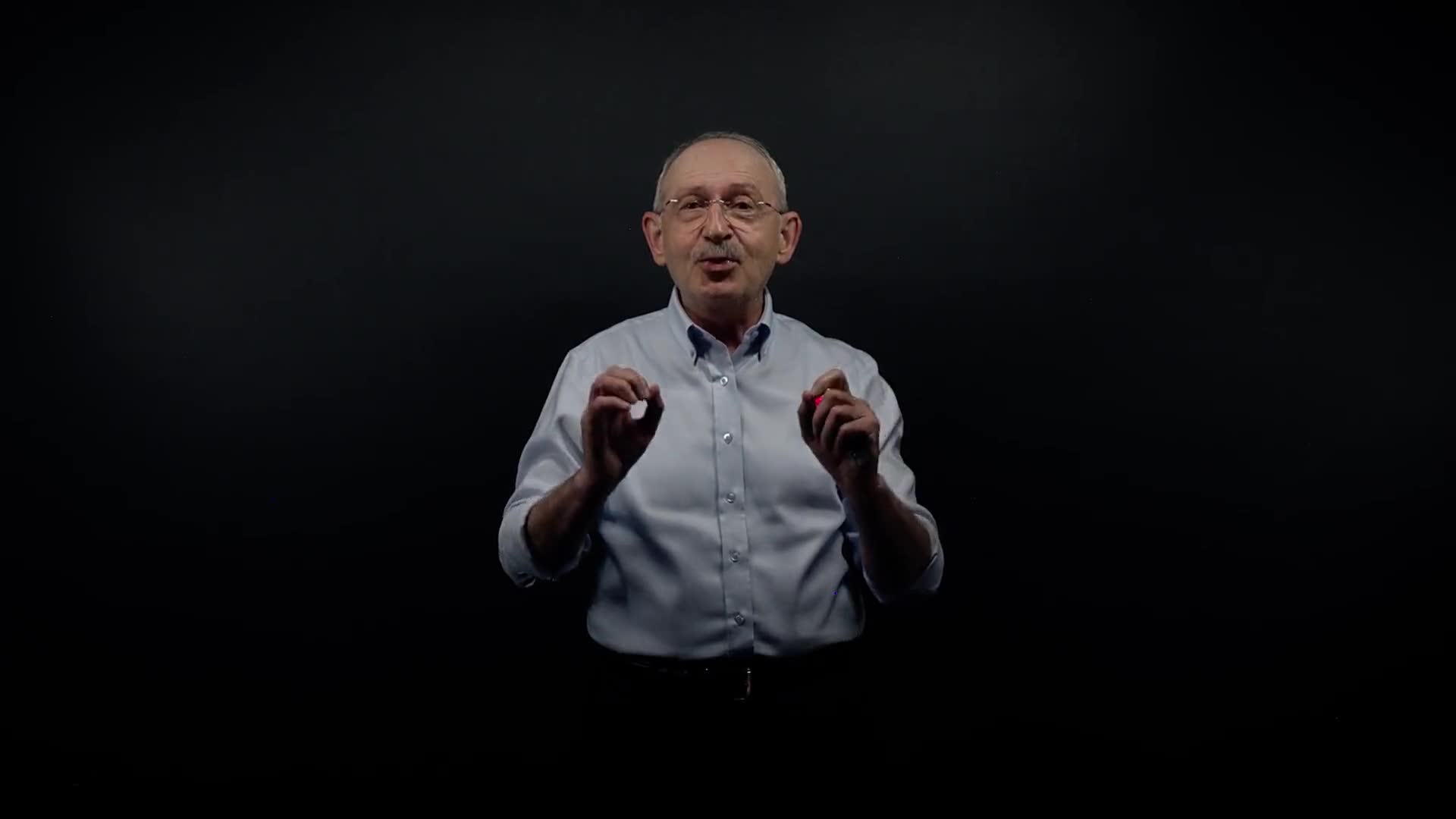 KILIÇDAROĞLU, BAY KEMAL’İN TAHTASI’NDA 50 ÜRETİM ÜSSÜNÜ ANLATTI: “ANADOLU’DAN DEĞİL METROPOLLERDEN ANADOLU’YA GÖÇ BAŞLAYACAK. KENTLERİMİZE ÜRETİM VE İŞ GELİNCE BURALARDA SOSYAL HAYAT DA CANLANACAK. TÜRKİYE ZENGİNLEŞECEK”