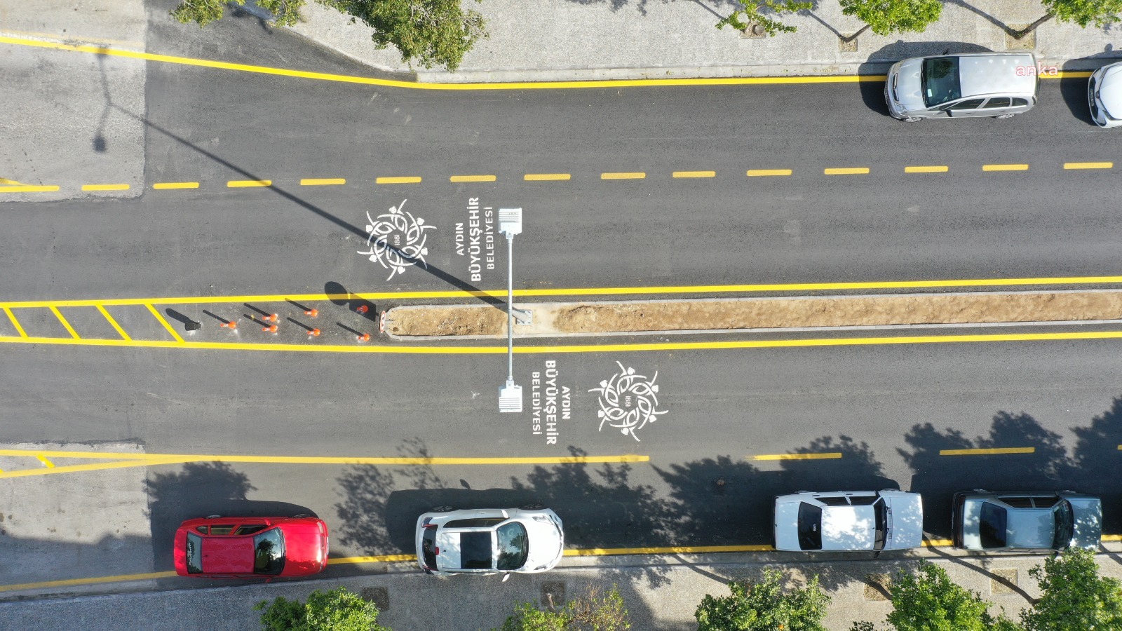 AYDIN BÜYÜKŞEHİR BELEDİYESİ, EFELER İSTASYON CADDESİ’Nİ YENİLEDİ