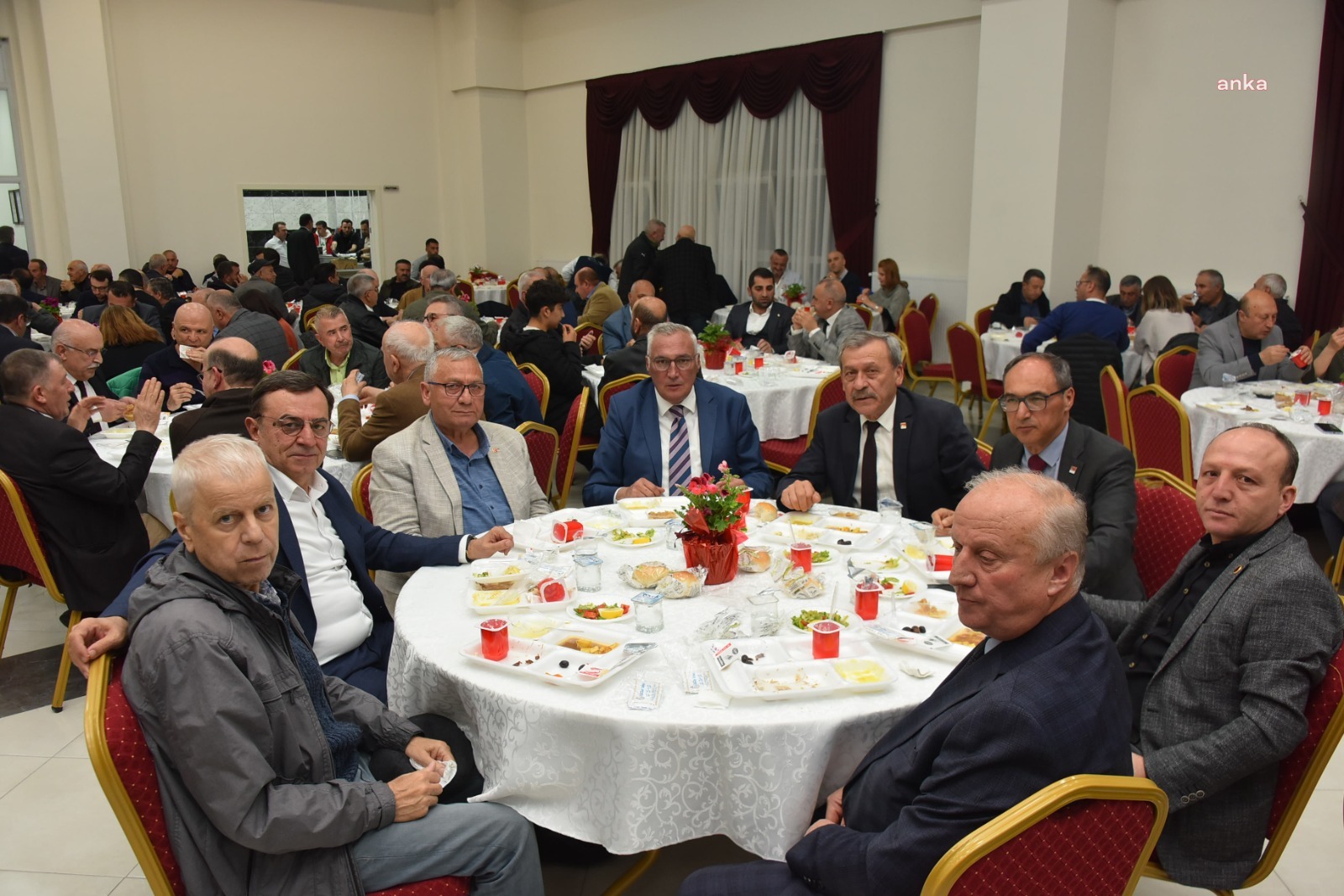 BOZÜYÜK BELEDİYESİ'NDEN 4 EYLÜL TESİSİ'NDE İFTAR PROGRAMI