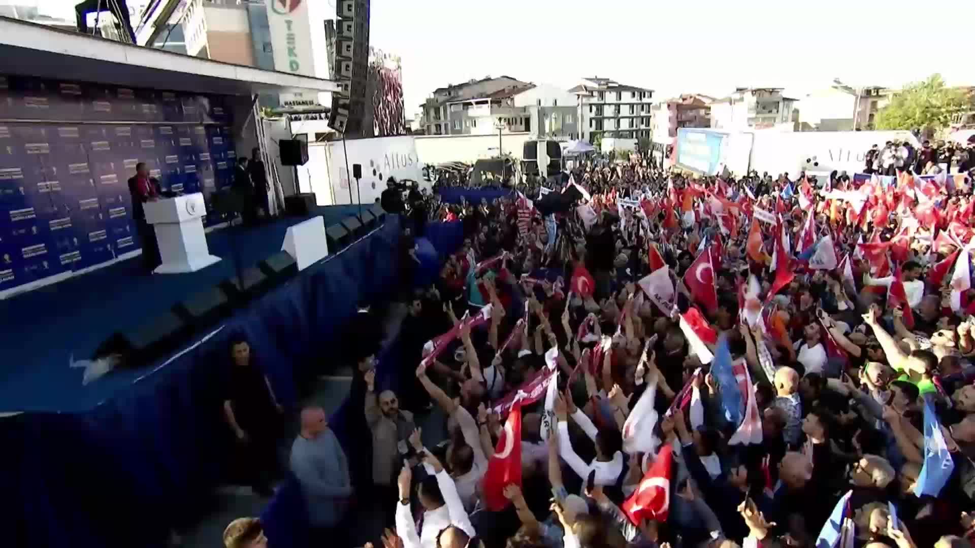 ERDOĞAN: "BU ÜLKEDE NE SOĞAN NE PATATES DERDİ VAR, BU ÜLKEDE DERT OLAN NE VARSA BİZ ONLARI ÇÖZDÜK ZATEN"