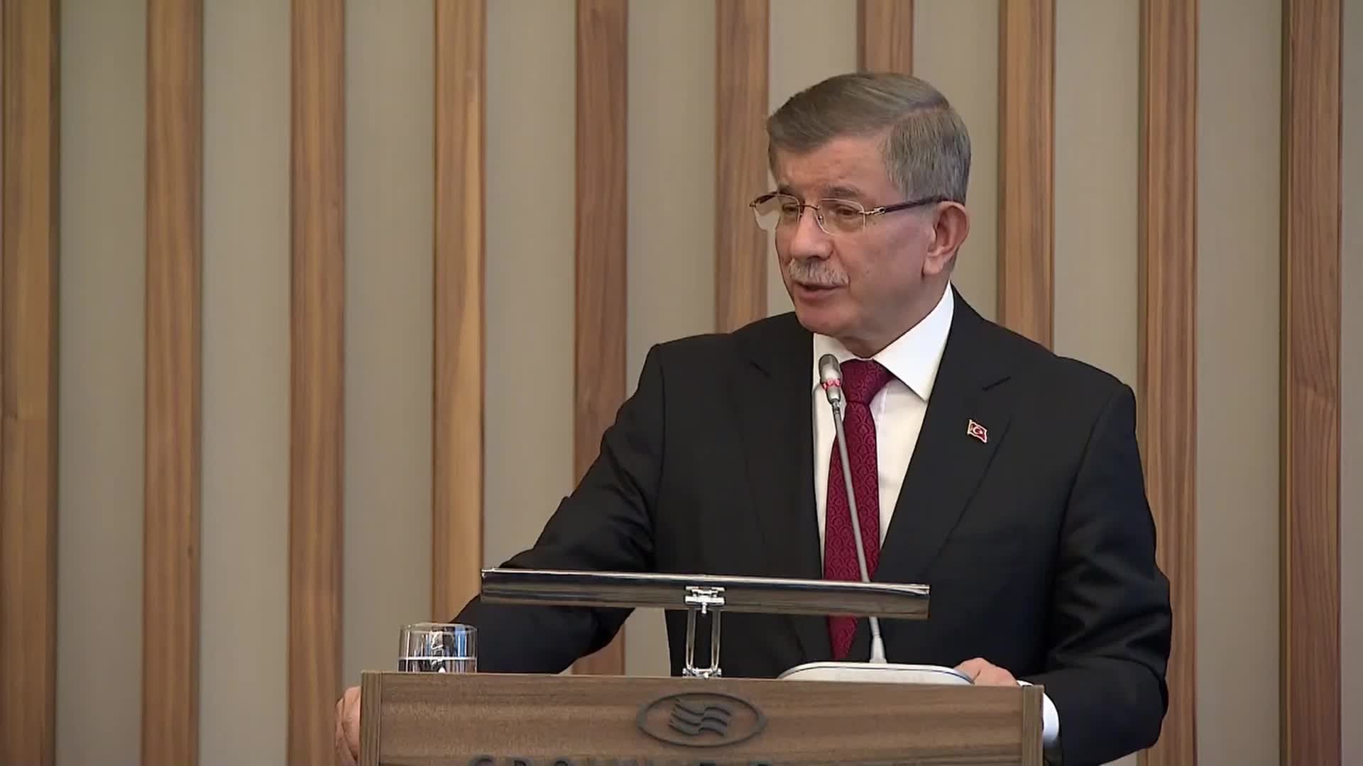 AHMET DAVUTOĞLU: “HİÇBİR YERDE HUZURSUZLUK OLSUN İSTEMEYİZ VE ÇEVRE BÖLGELERDE KURULACAK BARIŞ HAVZASI TÜRKİYE’NİN İSTİKRARINA KATKIDA BULUNACAK”