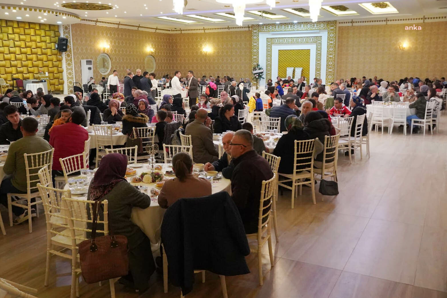 ATAKUM BELEDİYESİ, RAMAZAN AYI BOYUNCA DEPREMZEDELER İÇİN DAYANIŞMA SOFRALARI KURDU