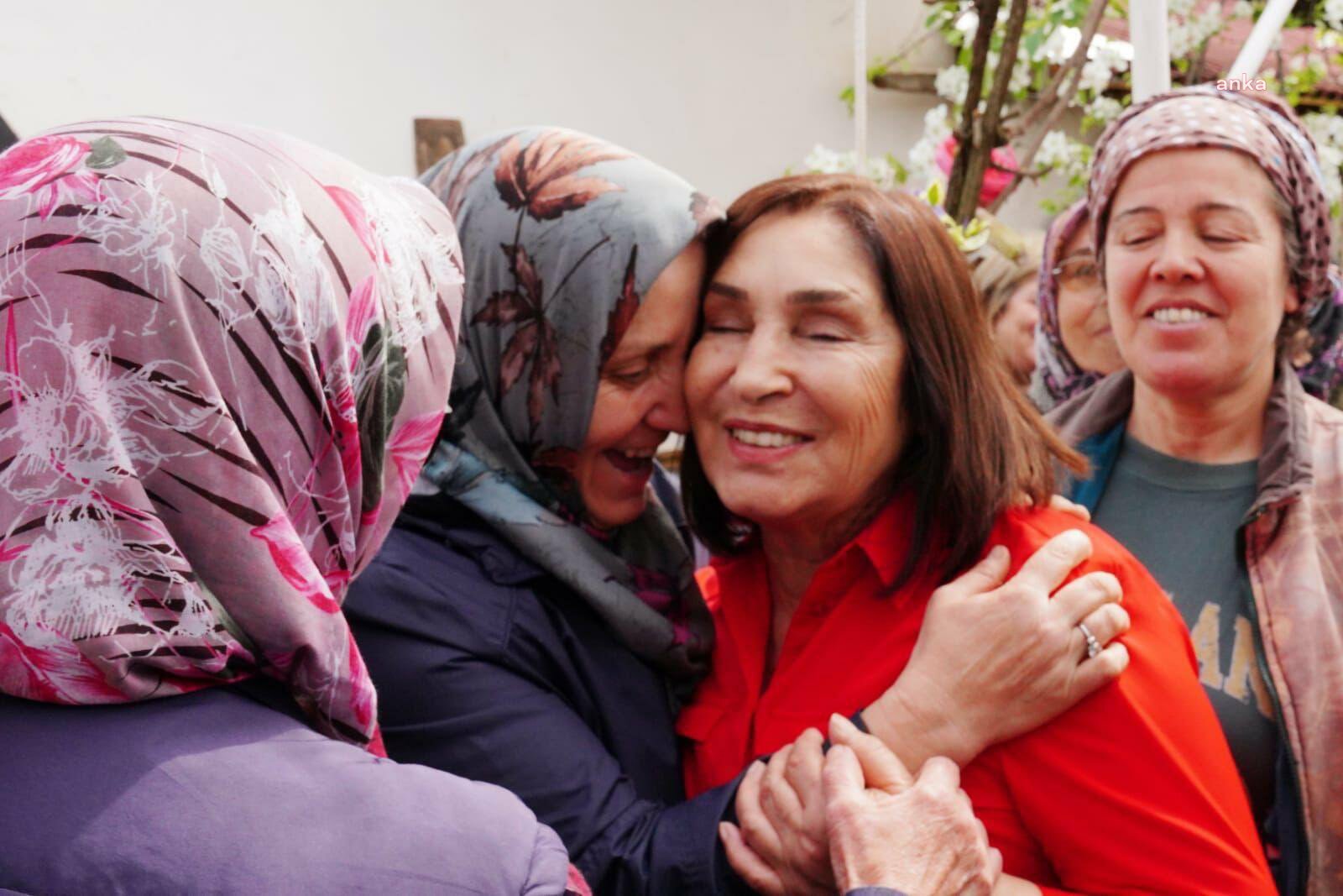 SELVİ KILIÇDAROĞLU: “HEP BİRLİKTE NEŞEYLE KUTLAYACAĞIMIZ NİCE BAYRAMLARA KAVUŞMAK DİLEĞİYLE RAMAZAN BAYRAMIMIZ KUTLU OLSUN”
