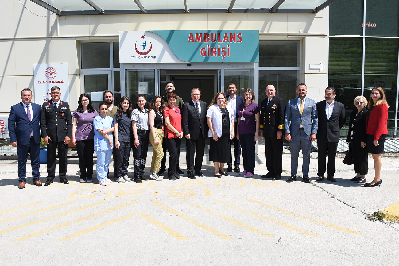 FOÇA’DA BAYRAM DÜZENLENEN PROGRAMLA KUTLANDI