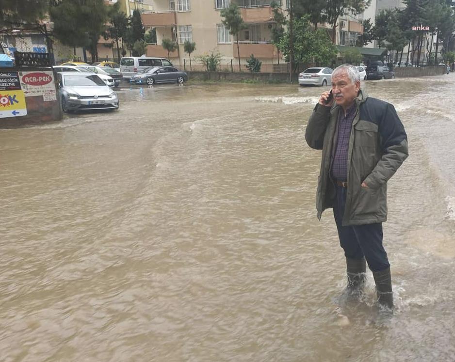 ADANA’DA 1 SAATTE 37 KG YAĞIŞ DÜŞTÜ, BÜYÜKŞEHİR BELEDİYESİ TEYAKKUZA GEÇTİ
