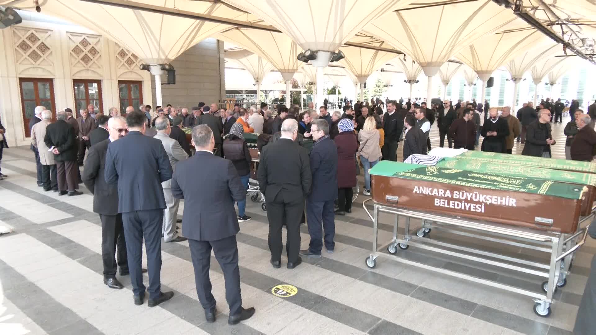 ESKİ SHP DİYARBAKIR MİLLETVEKİLİ MAHMUT UYANIK SON YOLCULUĞUNA UĞURLANDI