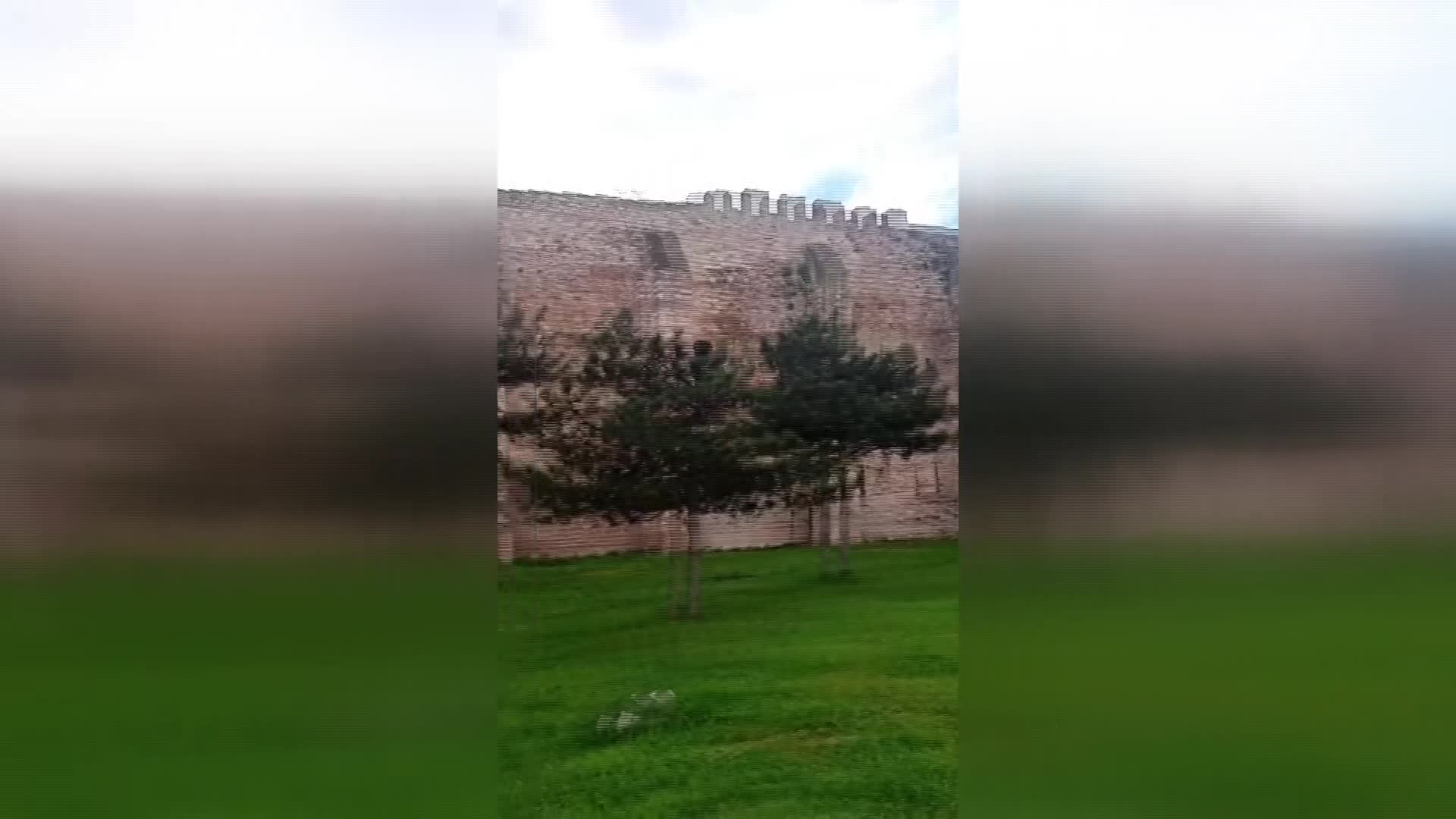 CANAN KAFTANCIOĞLU: YASAK OLDUĞUNU BİLE BİLE ERDOĞAN POSTERİNİ DEVLET İNDİRMİYORSA BİZ DE ASARIZ DEDİK VE ASTIK