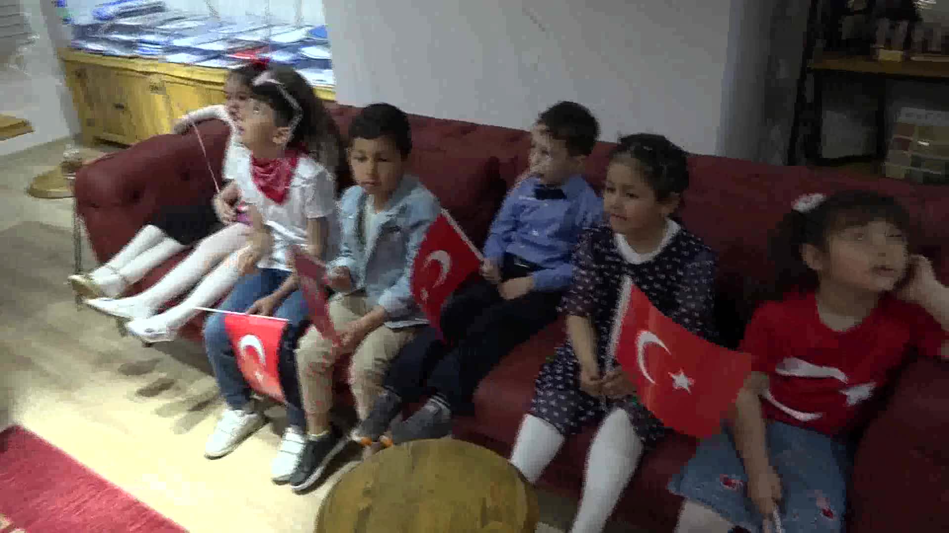 MUCİZE ÇOCUKLARDAN BORNOVA BELEDİYE BAŞKANI İDUĞ’A PARK TEŞEKKÜRÜ
