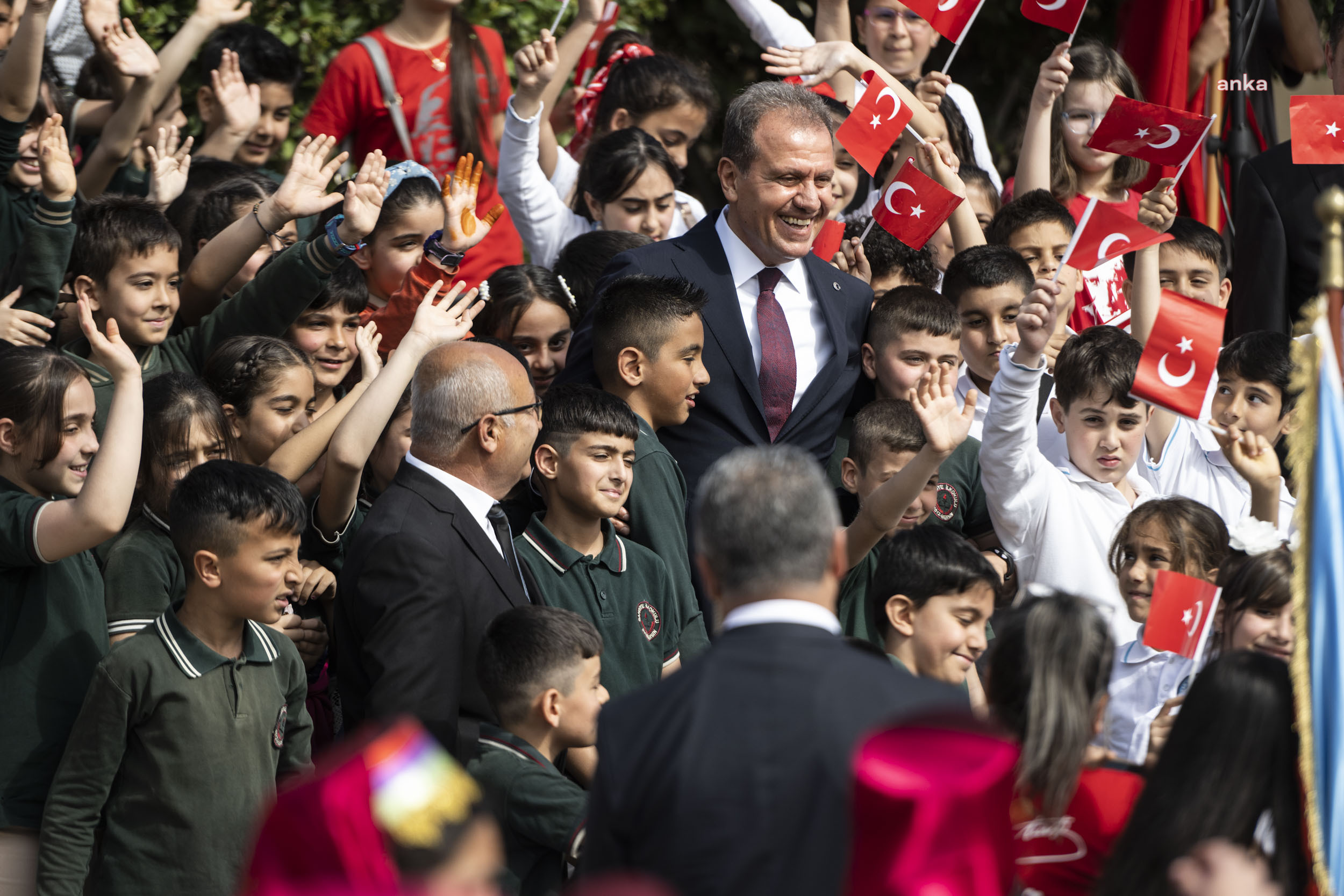 MERSİN BÜYÜKŞEHİR BELEDİYE BAŞKANI SEÇER, 23 NİSAN TÖRENİNE KATILDI