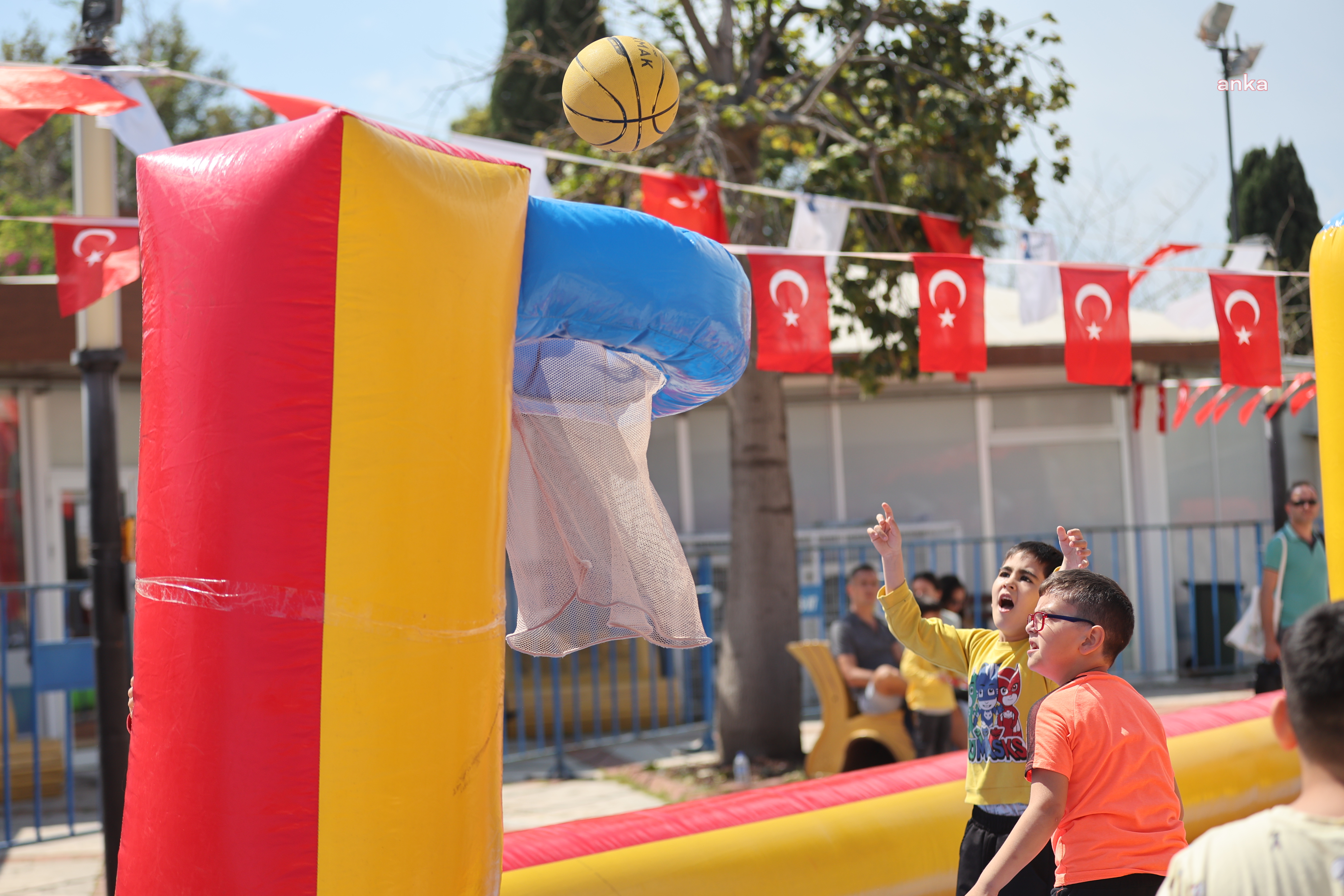 ANTALYA BÜYÜKŞEHİR BELEDİYESİ’NDEN ÇOCUKLARA ÖZEL FESTİVAL