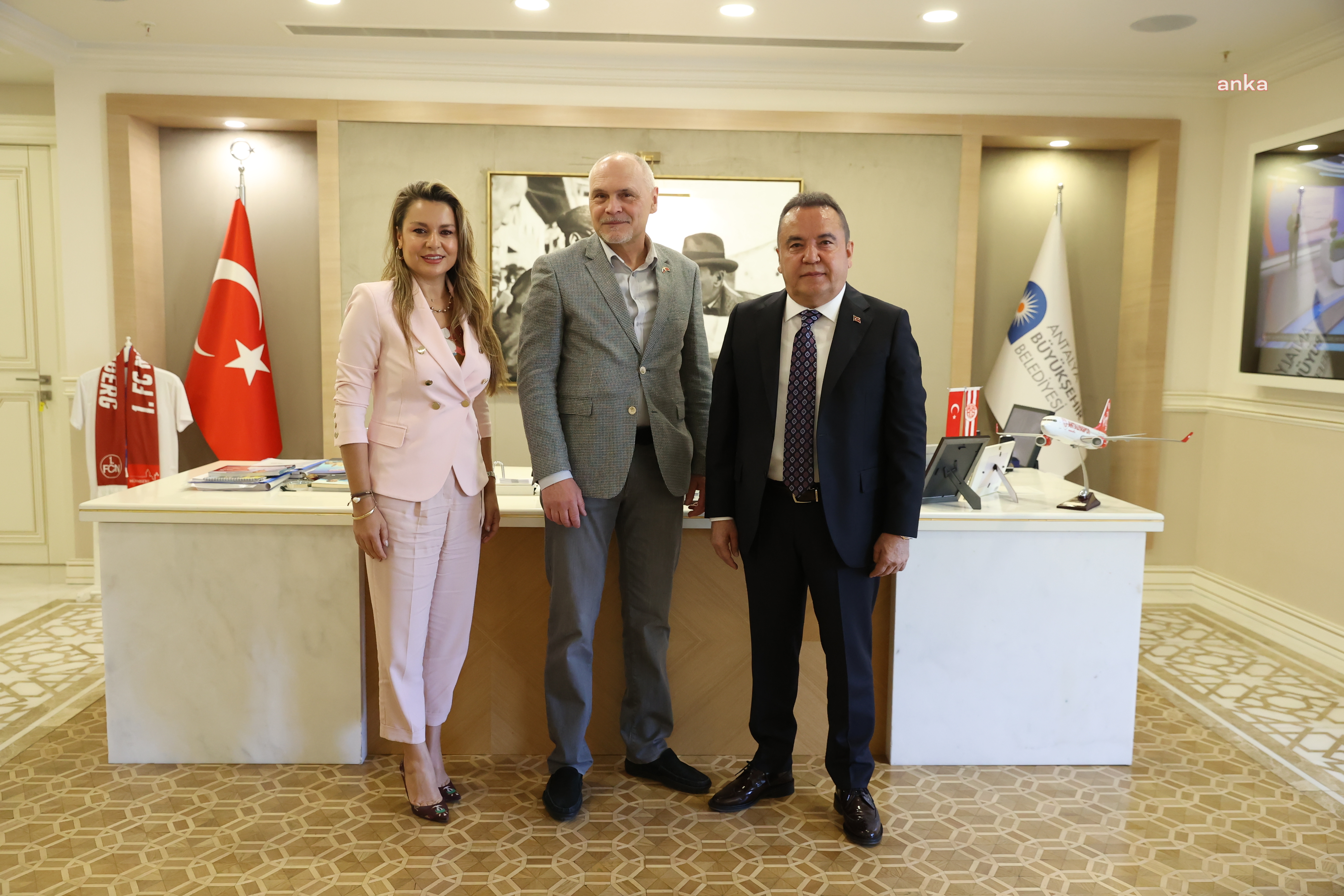 ÇEK CUMHURİYETİ ANKARA BÜYÜKELÇİSİ VACEK, MUHİTTİN BÖCEK’İ ZİYARET ETTİ
