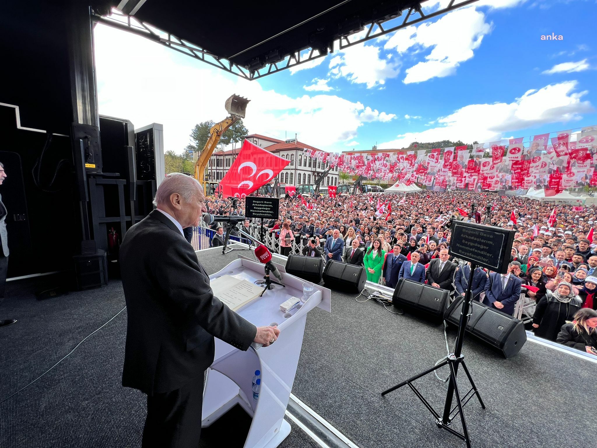 DEVLET BAHÇELİ, ÇANKIRI’DA: “14 MAYIS’TA TÜRK MİLLETİ, AZGIN FİTNEYE GEÇİT VERMEYECEKTİR. HİÇBİR ŞER ODAĞI BOŞ HAYALE KAPILMASIN”