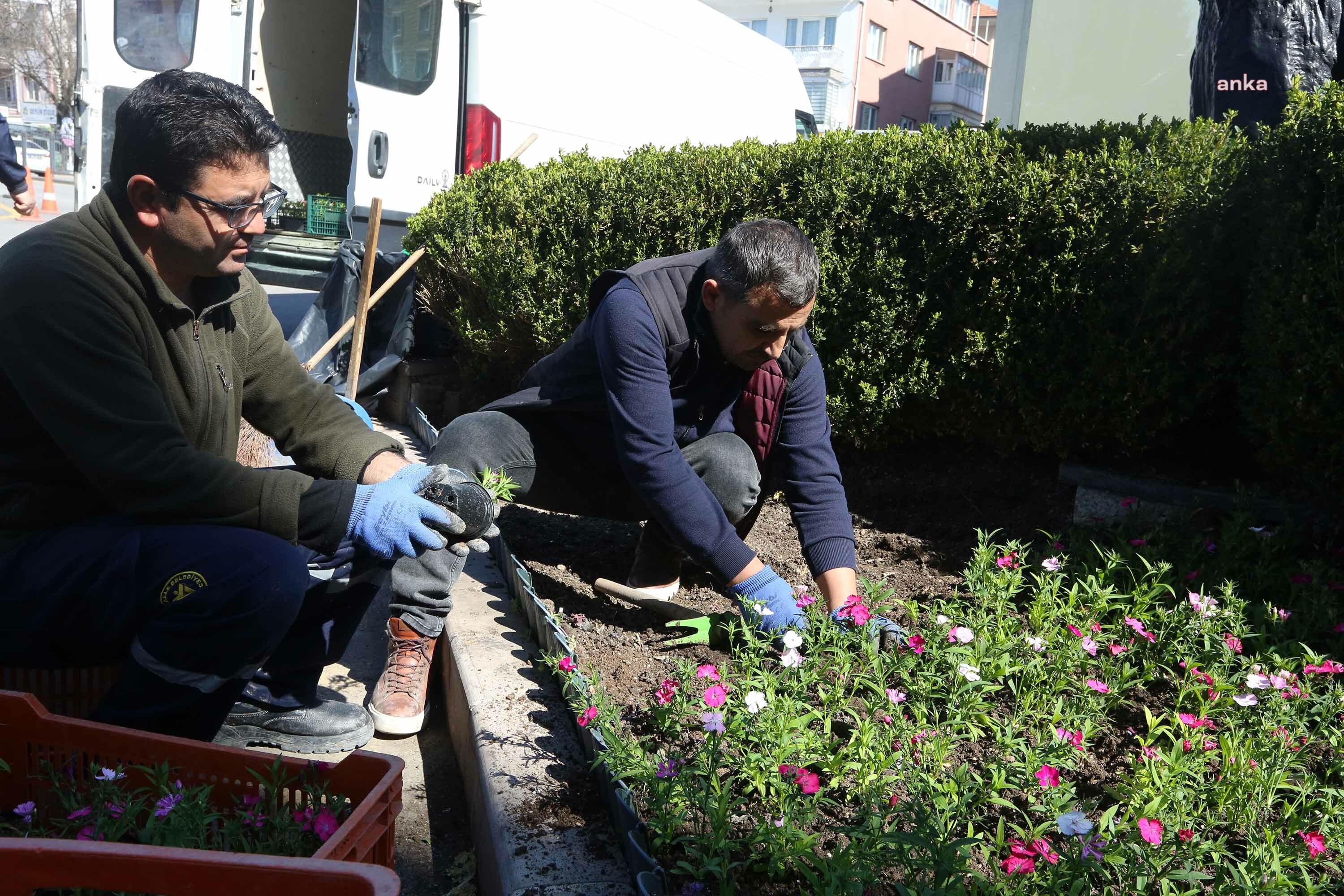 YENİMAHALLE BELEDİYESİ, PARK VE YEŞİL ALANLARI YAZA HAZIRLIYOR
