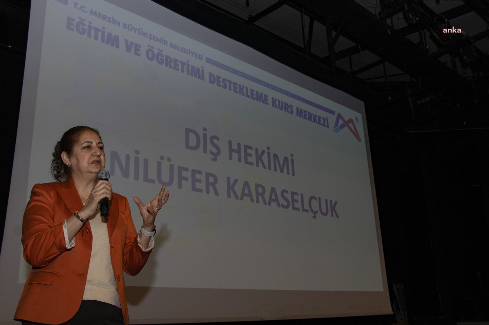 MERSİN BÜYÜKŞEHİR'DEN YKS ÖĞRENCİLERİNE MESLEK TANITIM SEMİNERİ